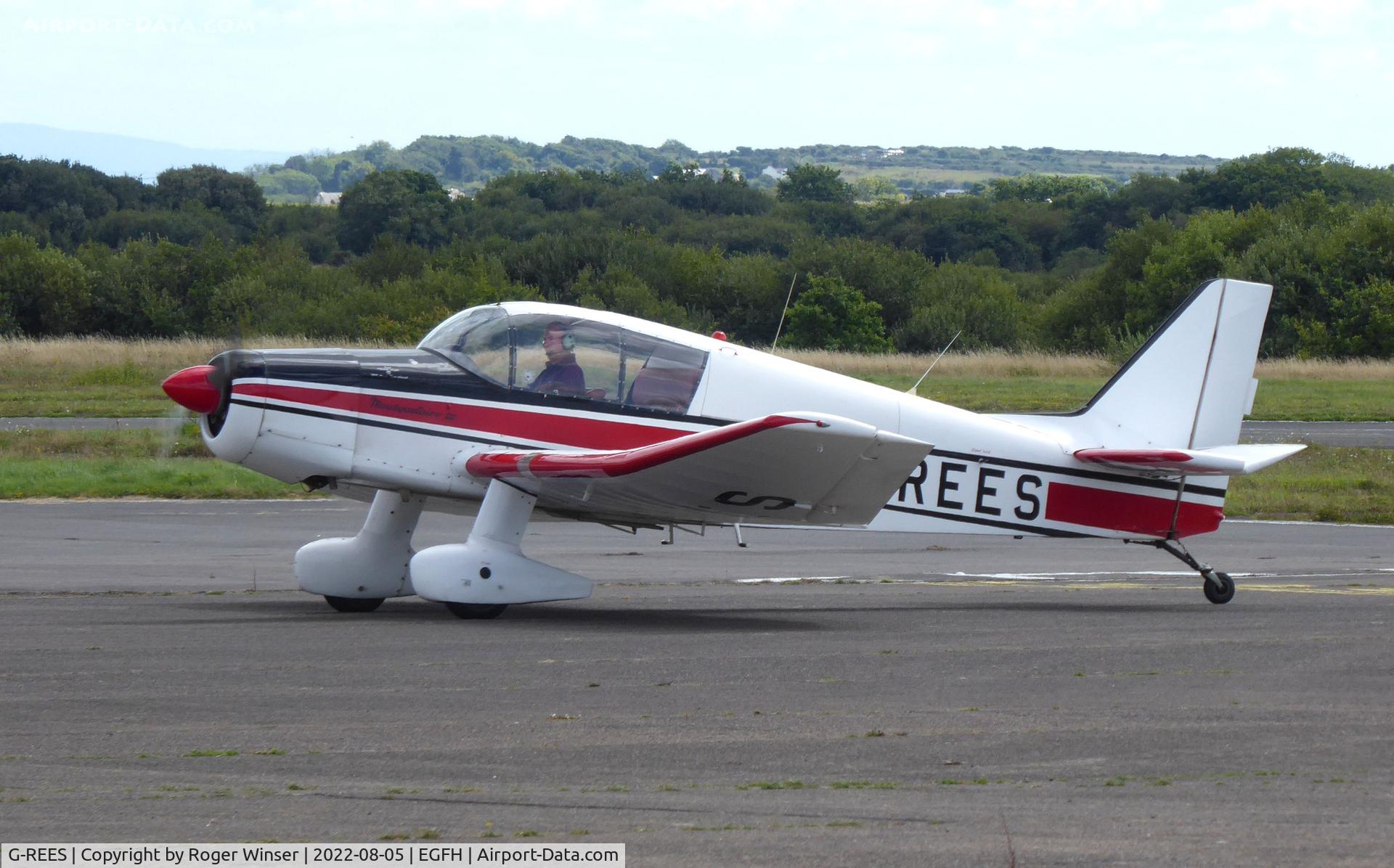 G-REES, 1965 SAN Jodel D-140C Mousquetaire III C/N 156, Visiting Jodel D-140C.