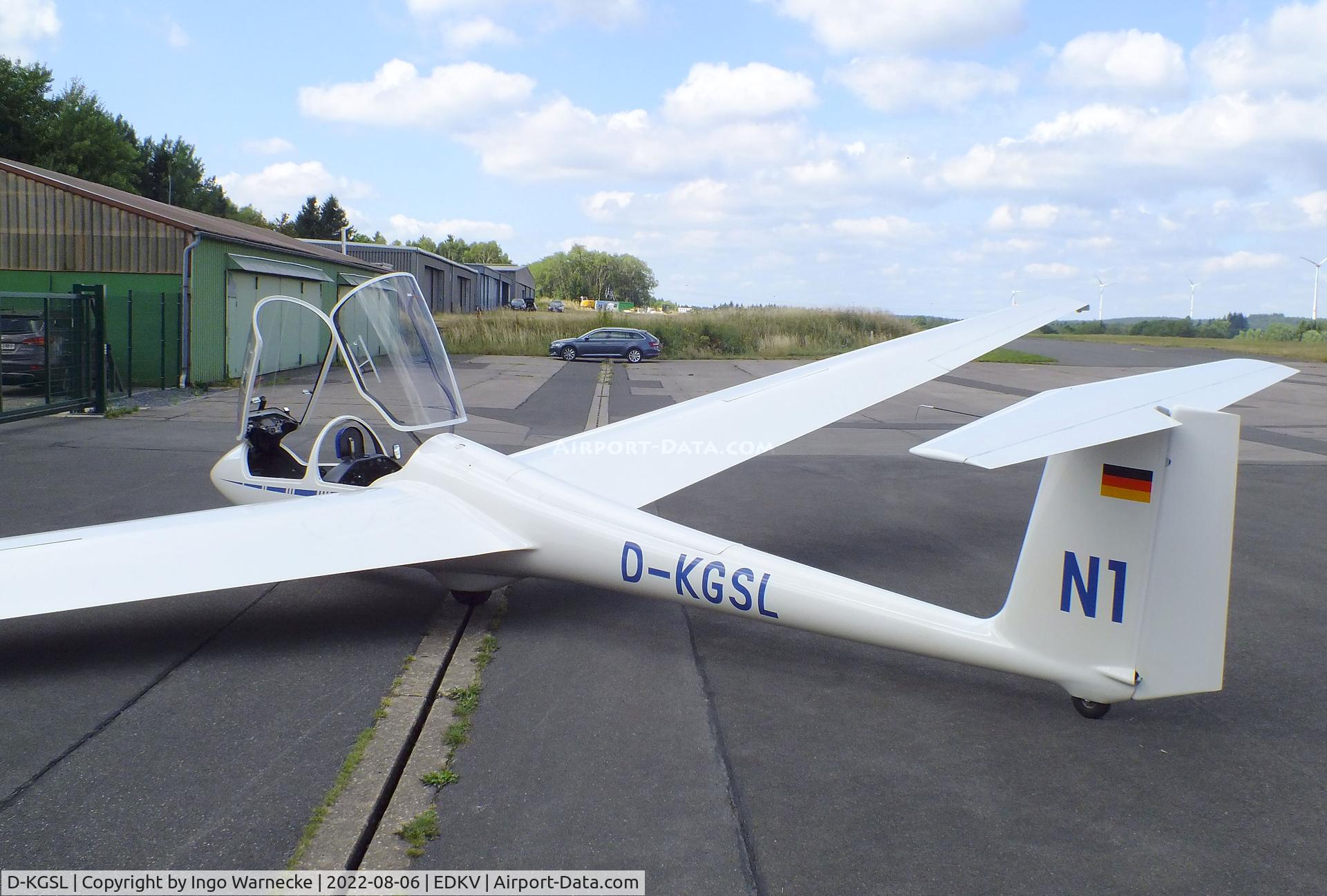 D-KGSL, Schleicher ASK-21Mi C/N 21886, Schleicher ASK-21Mi at the Dahlemer-Binz airfield