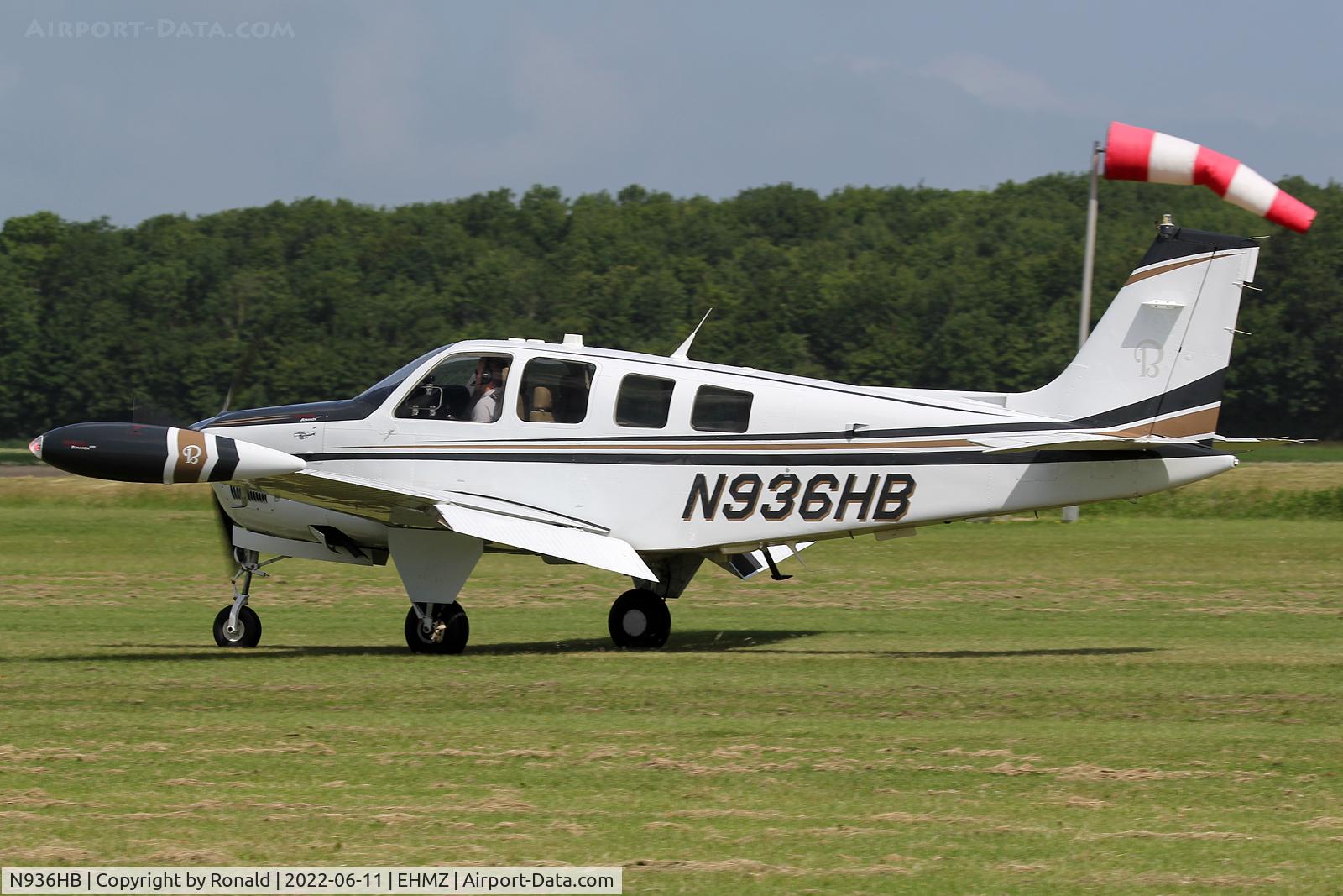 N936HB, 2010 Hawker Beechcraft G36 C/N E-3937, at ehmz