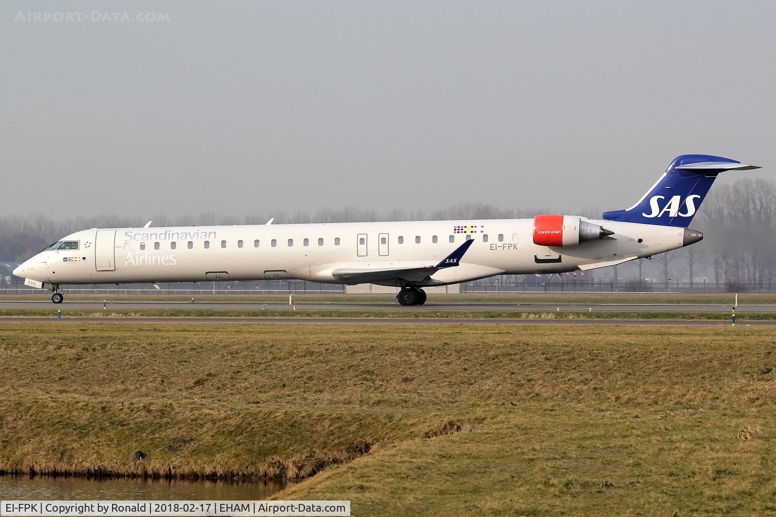 EI-FPK, 2016 Bombardier CRJ-900LR (CL-600-2D24) C/N 15428, at spl