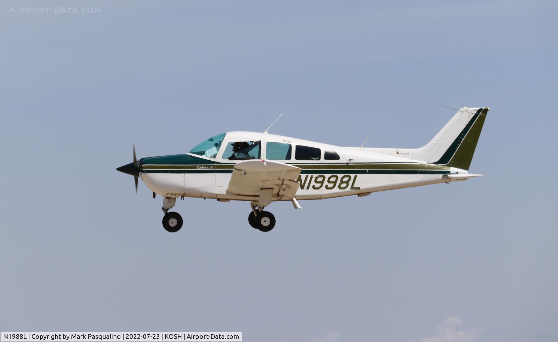 N1988L, 1976 Beech C23 Sundowner 180 C/N M-1842, Beech C23