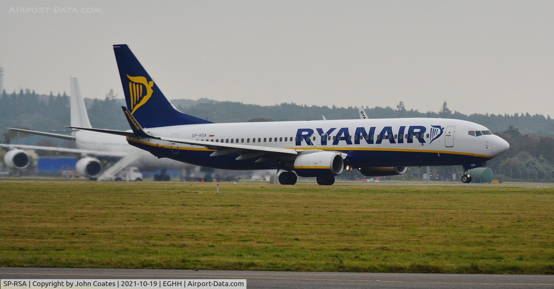 SP-RSA, 2014 Boeing 737-8AS C/N 44686, Arriving on runway 26