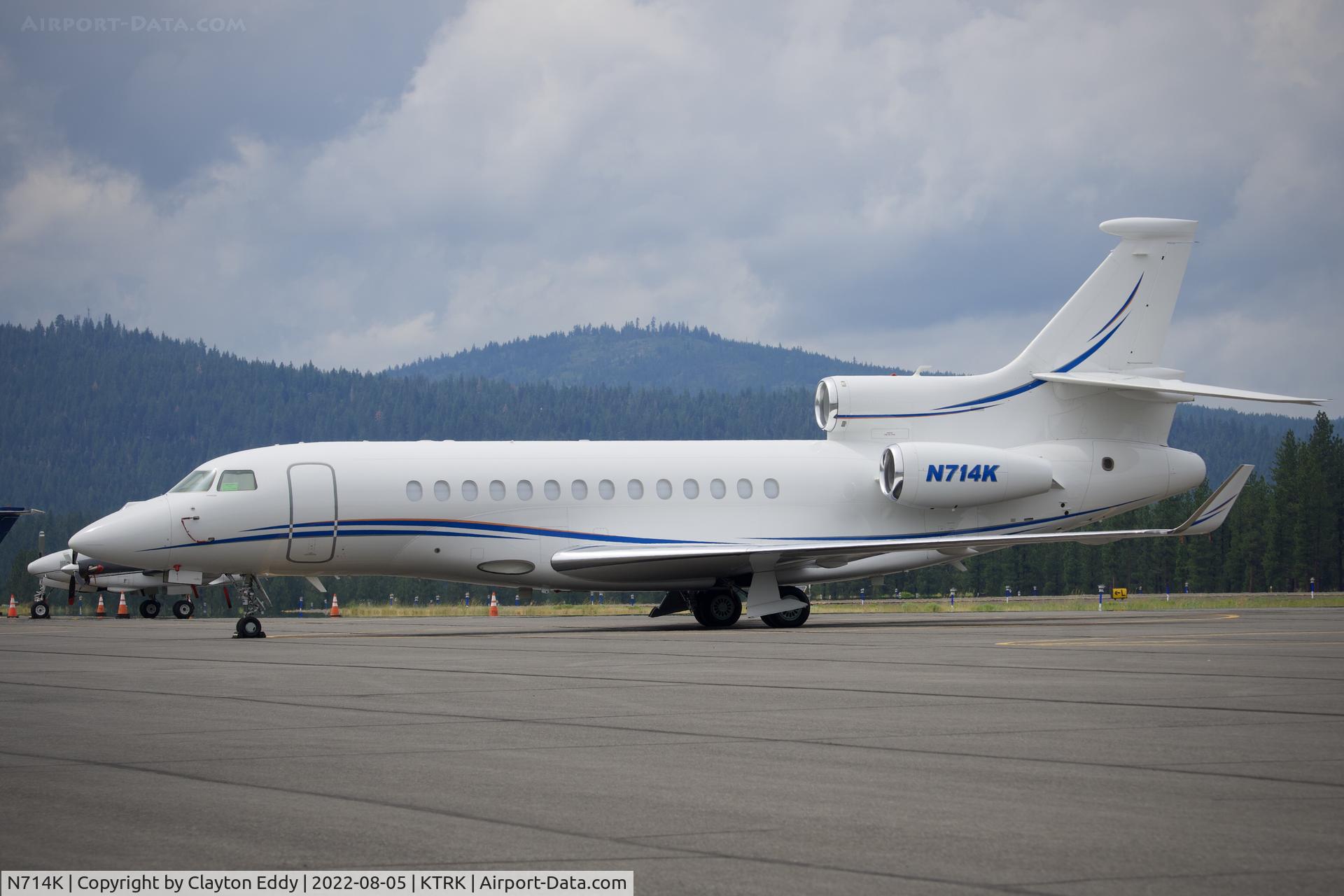 N714K, 2010 Dassault Falcon 7X C/N 100, Truckee airport in California 2022.