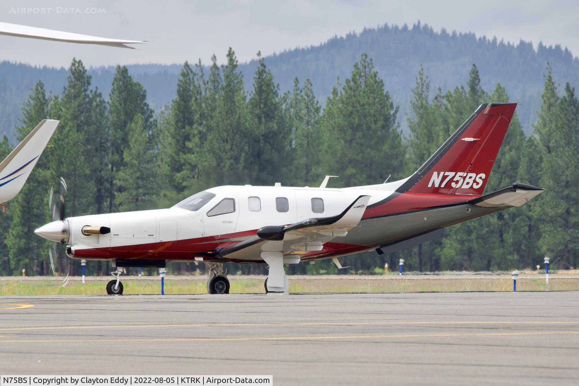 N75BS, 2015 Socata TBM-900 C/N 1067, Truckee airport in California 2022.