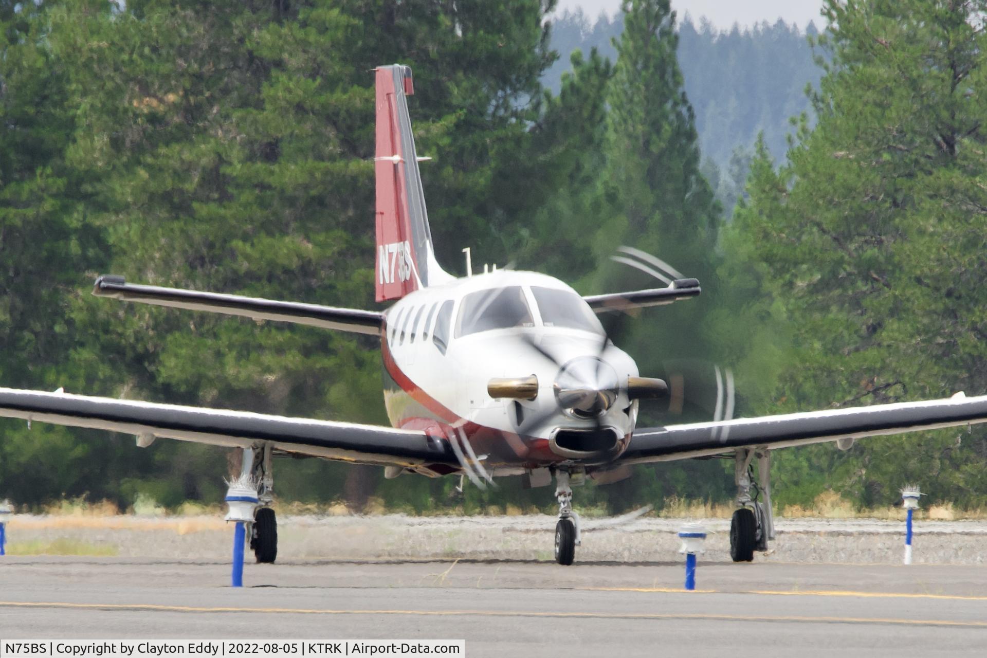 N75BS, 2015 Socata TBM-900 C/N 1067, Truckee airport in California 2022.