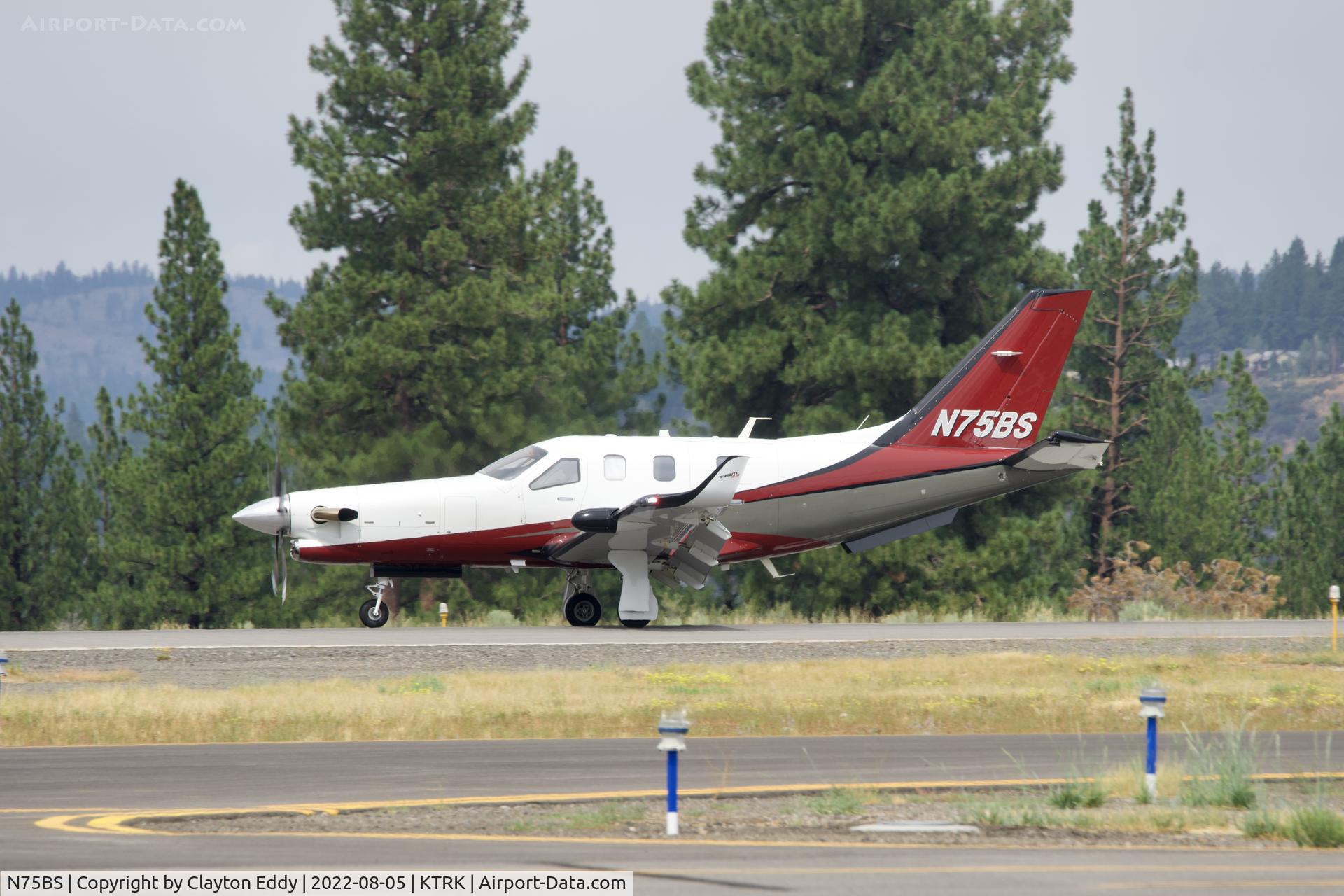 N75BS, 2015 Socata TBM-900 C/N 1067, Truckee airport in California 2022.