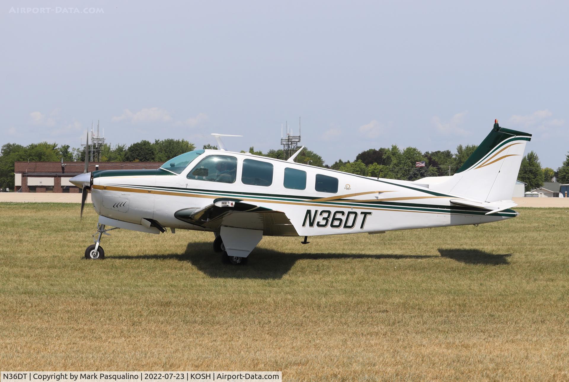N36DT, 1979 Beech A36 Bonanza 36 C/N E-1496, Beech A36