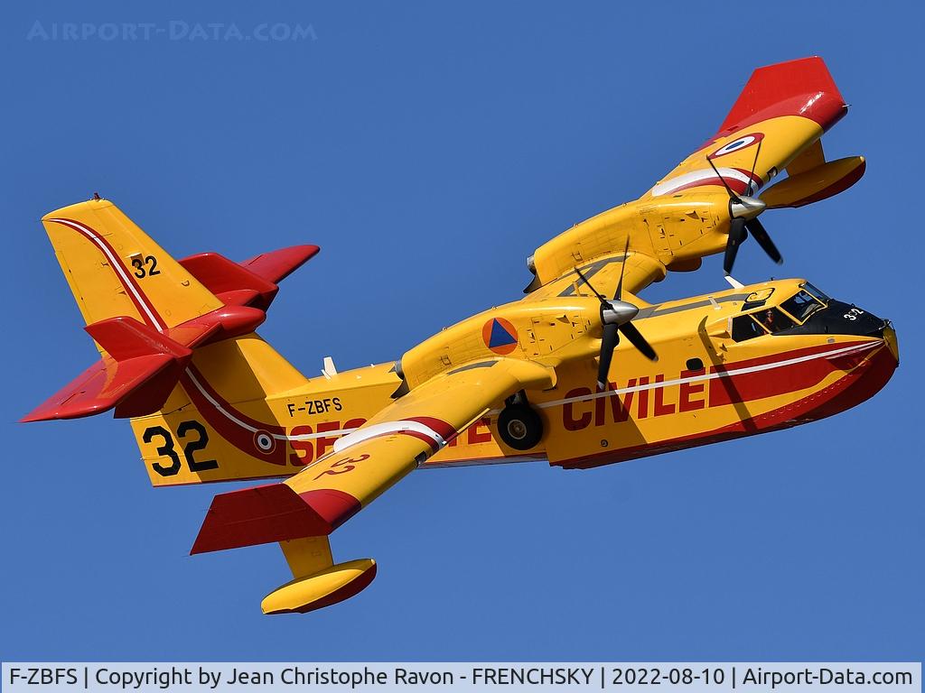 F-ZBFS, Canadair CL-215-6B11 CL-415 C/N 2001, PELICAN 32, zone d'écopage de Beautiran (Gironde) feux d'Hosteins - Belin Beliet