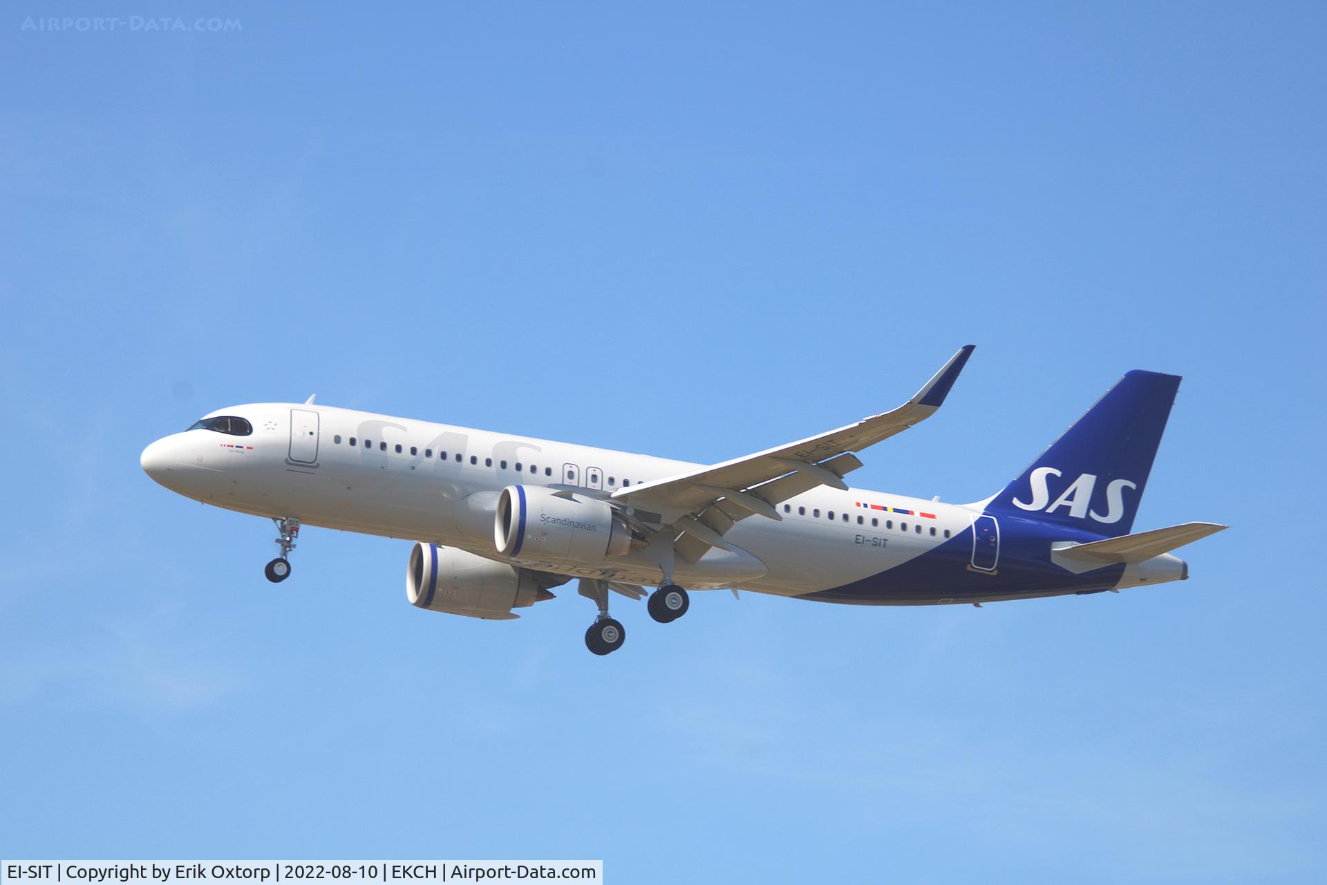 EI-SIT, 2022 Airbus A320-251N C/N 10937, EI-SIT landing rw 22L. First day of commercial flights.