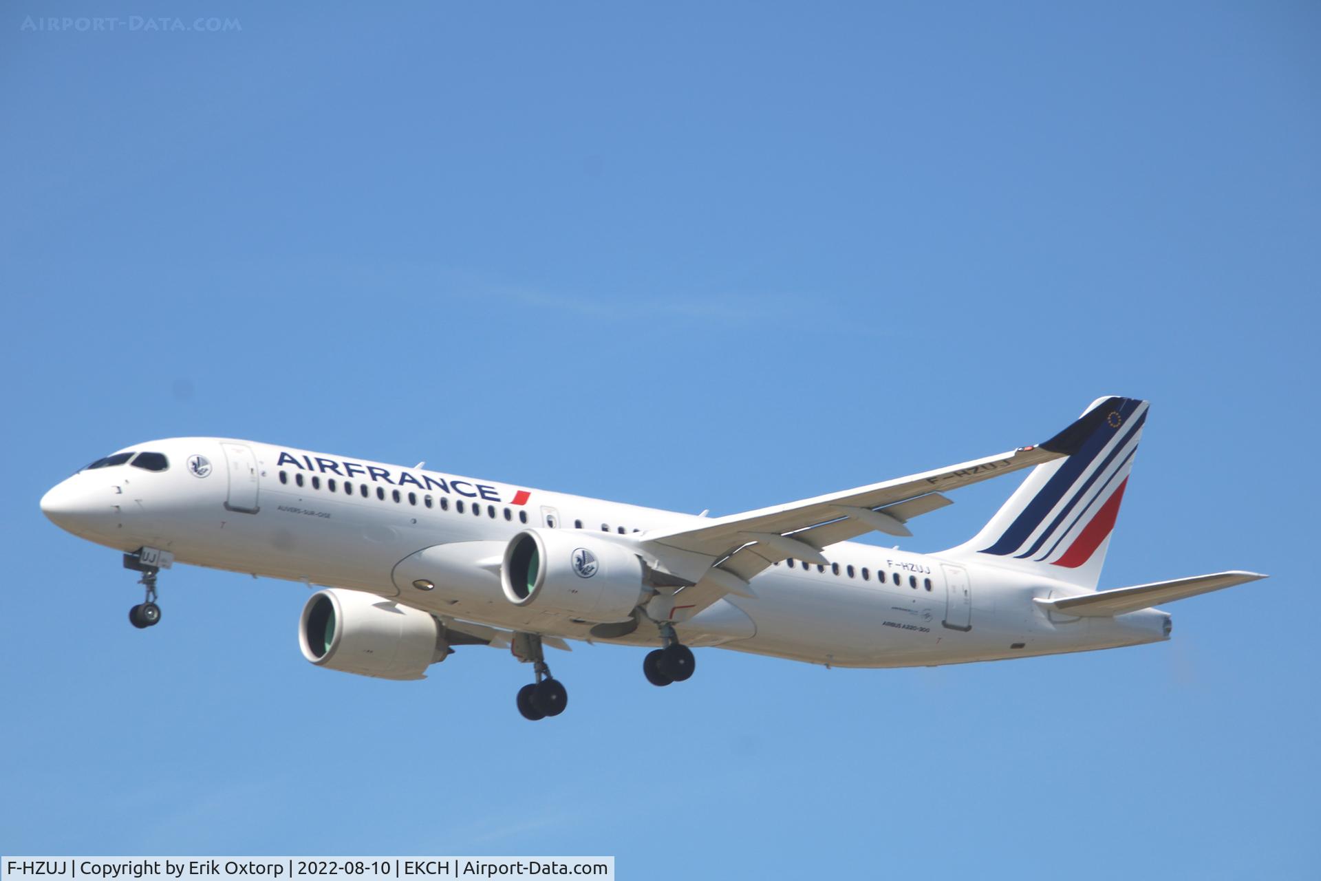F-HZUJ, 2022 Airbus A220-300 C/N 55171, F-HZUJ lnding rw 22L