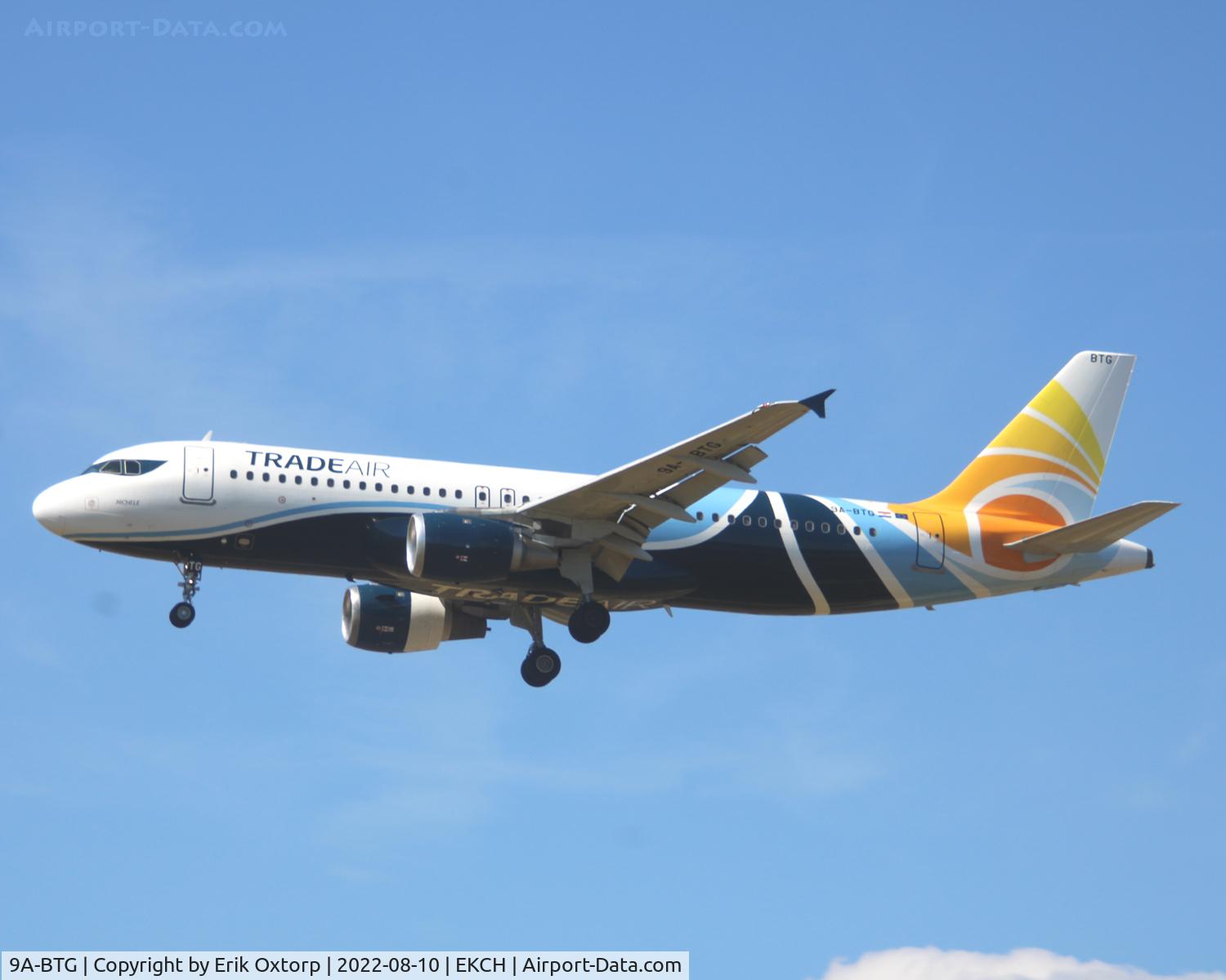 9A-BTG, 1998 Airbus A320-212 C/N 795, 9A-BTG landing rw 22L