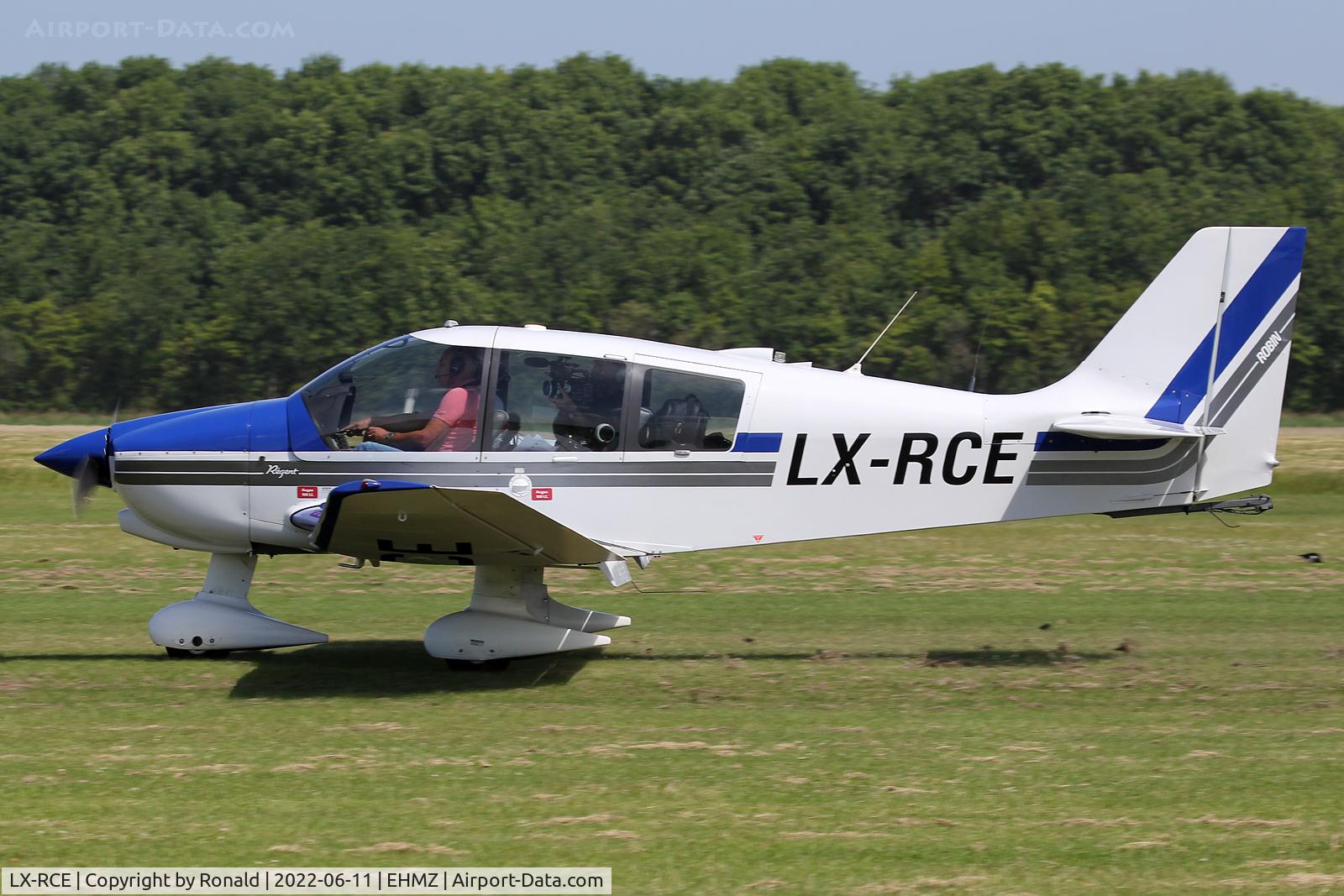 LX-RCE, Robin DR-400-180 Regent Regent C/N 2313, at ehmz