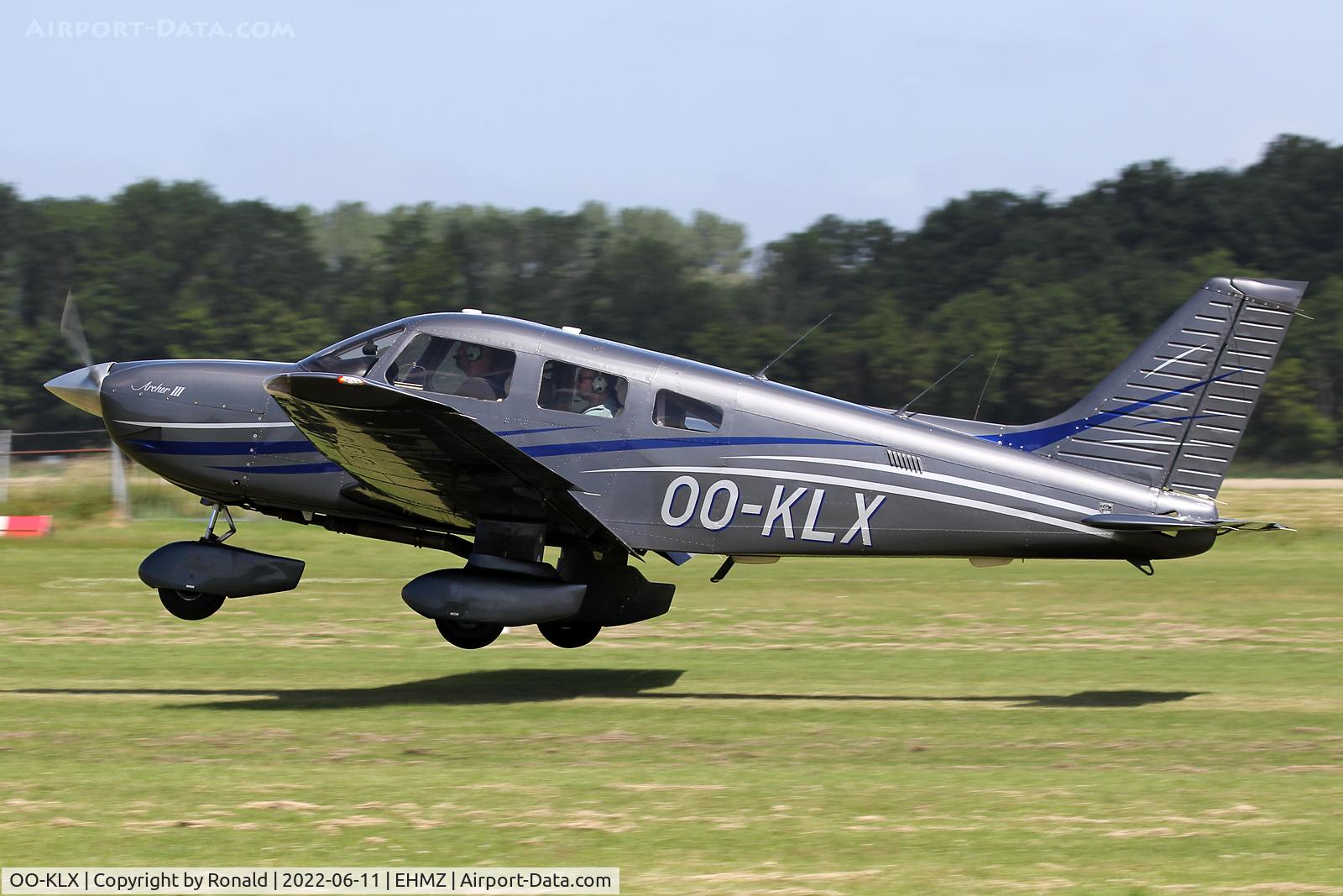 OO-KLX, 1996 Piper PA-28-181 Archer III C/N 2843025, at ehmz