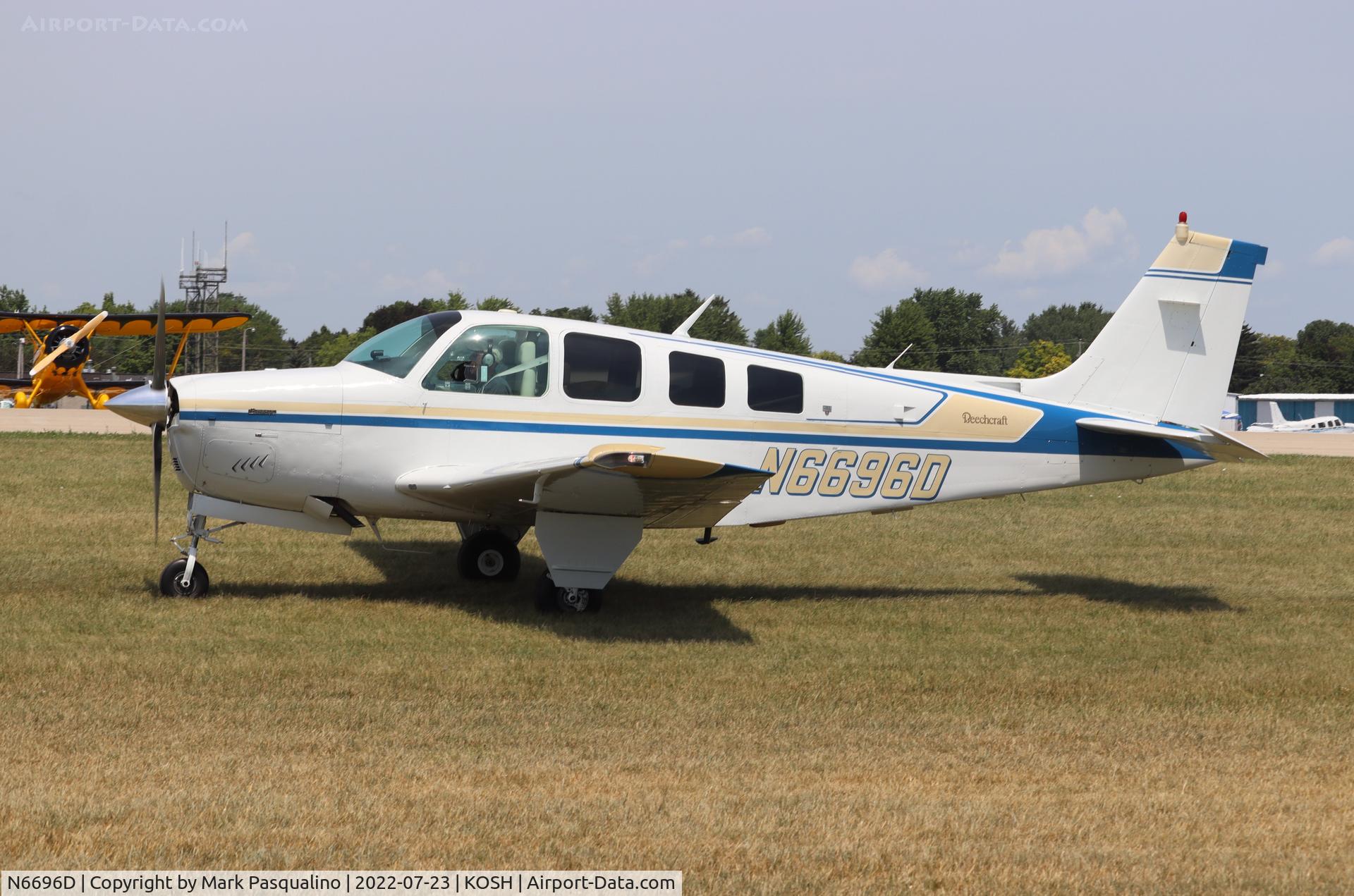 N6696D, 1980 Beech A36 Bonanza 36 C/N E-1636, Beech A36