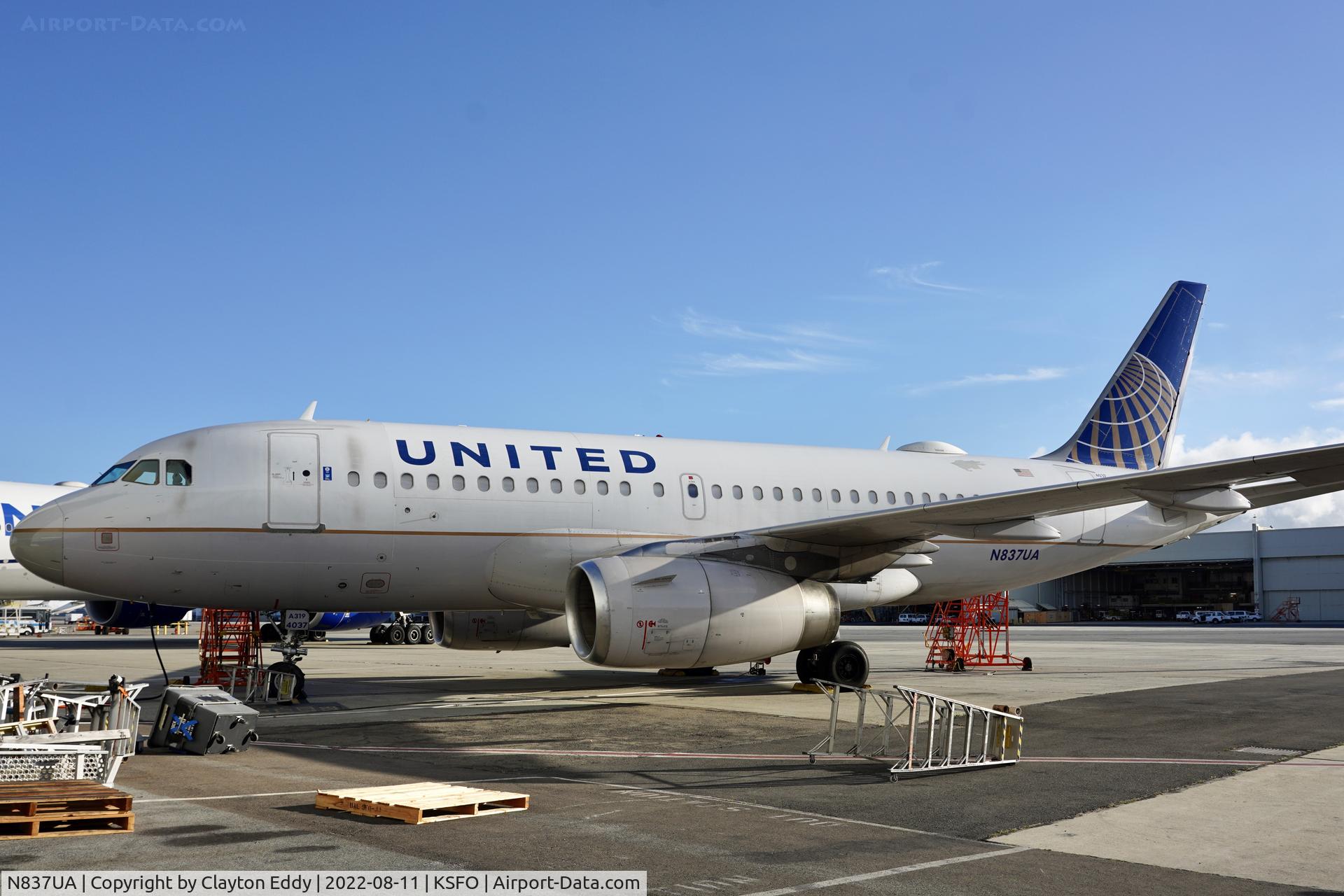 N837UA, 2001 Airbus A319-131 C/N 1474, SFO 2022.