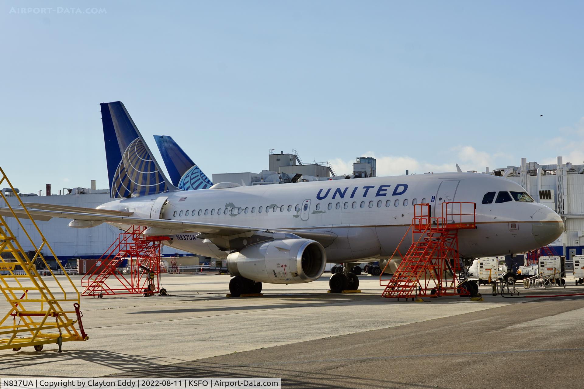 N837UA, 2001 Airbus A319-131 C/N 1474, SFO 2022.