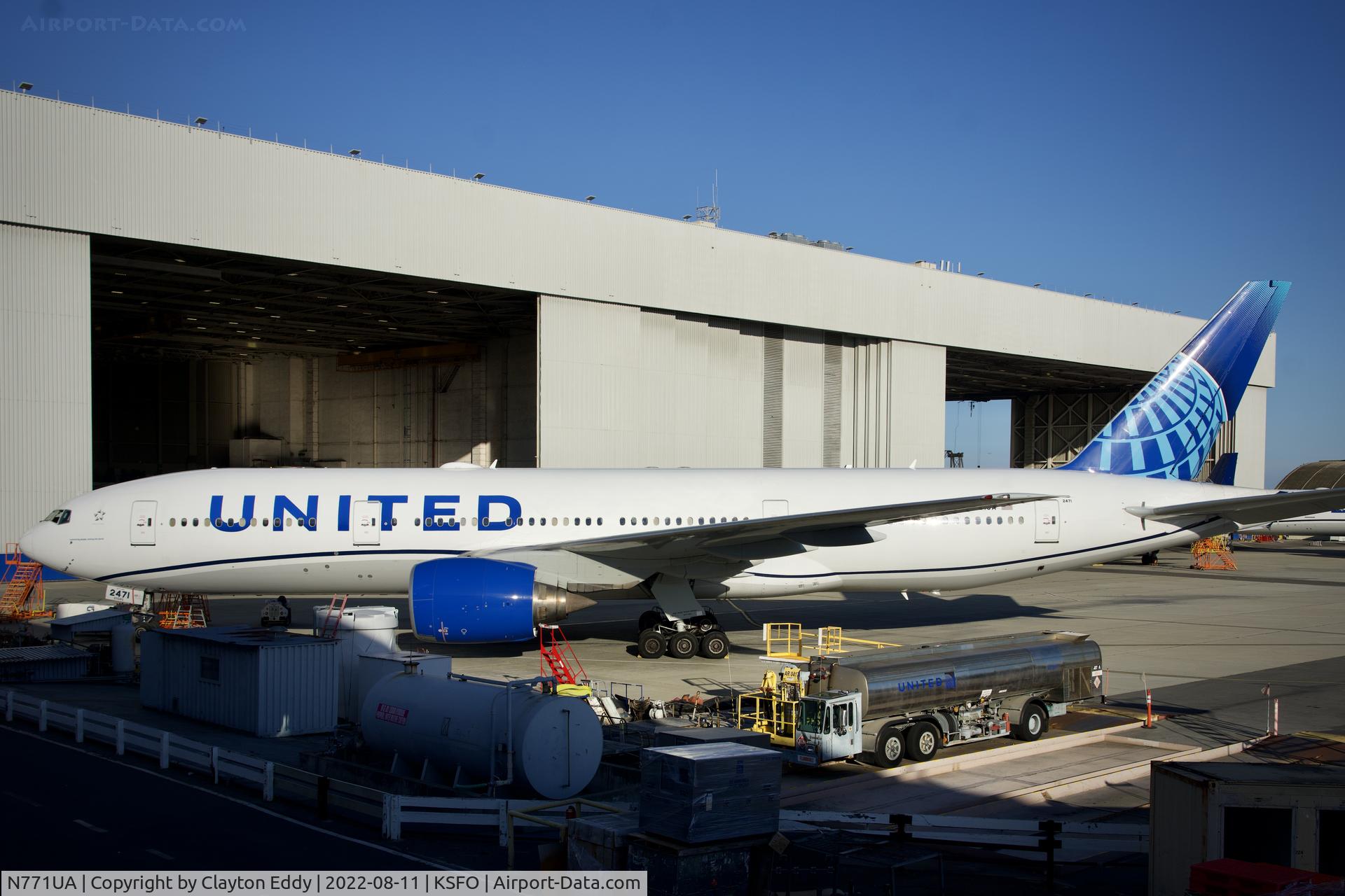 N771UA, 1995 Boeing 777-222 C/N 26932, SFO 2022.