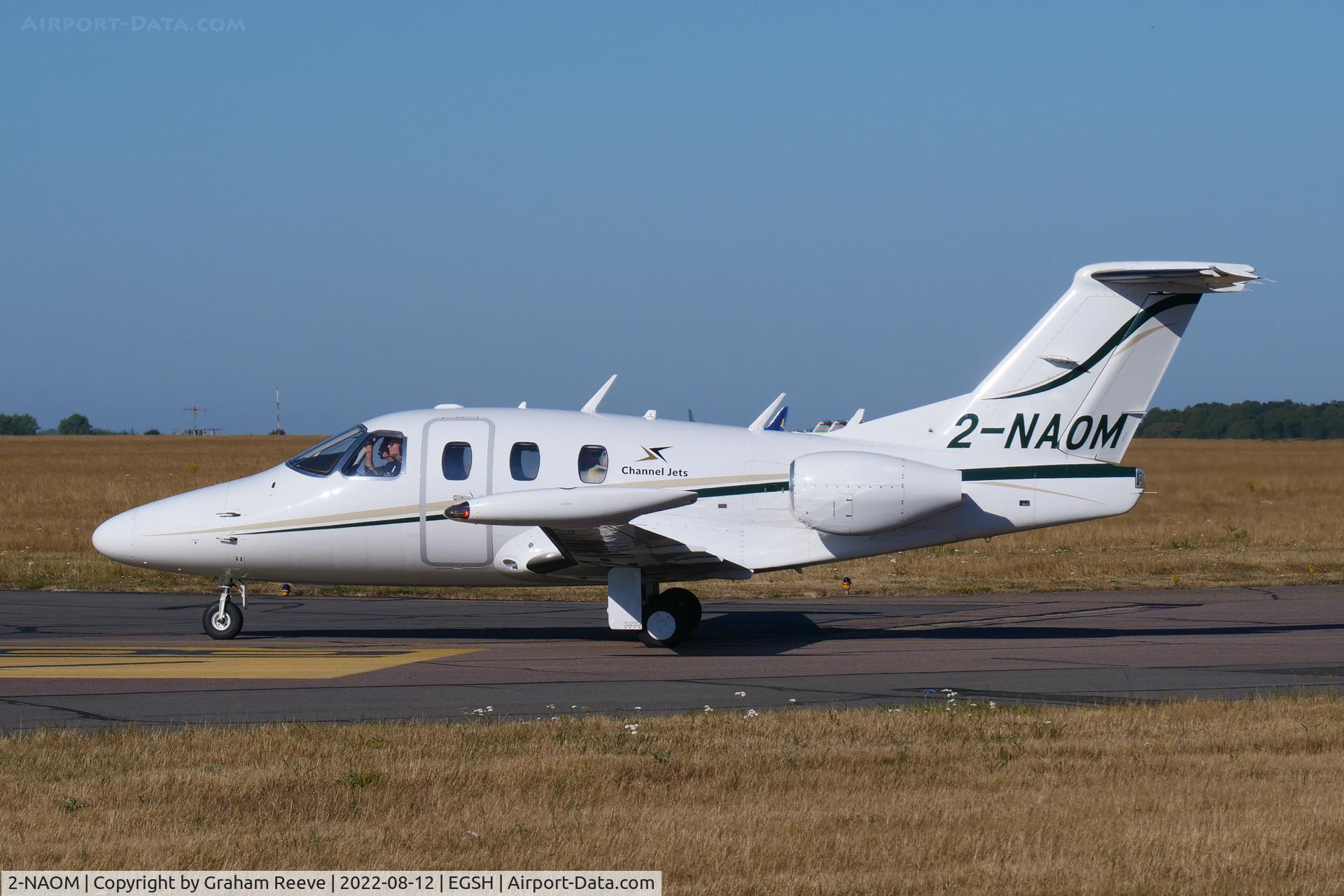 2-NAOM, Eclipse Aviation Corp EA550 C/N 000230, Just landed at Norwich.