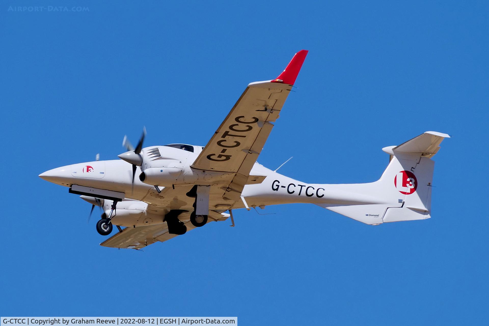 G-CTCC, 2006 Diamond DA-42 Twin Star C/N 42.161, On approach to Norwich.