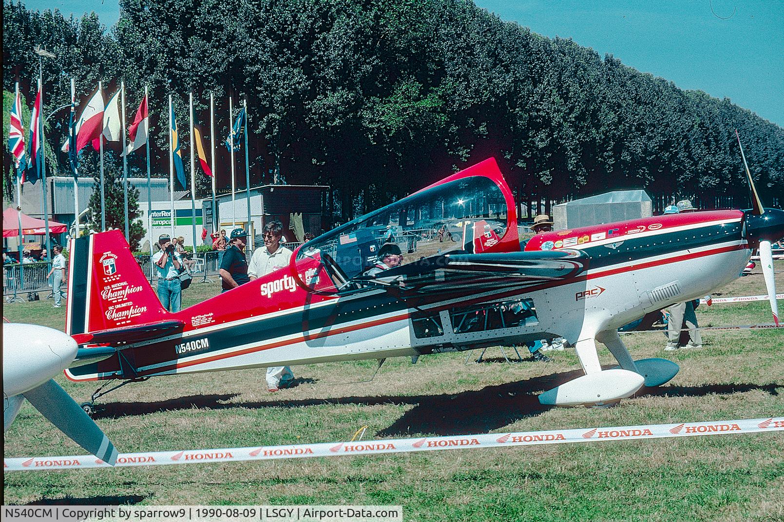 N540CM, Extra EA 300 C/N 014, World Aerobatic Championship Yverdon. Scanned from a slide.
Clint McHenrys aircraft.