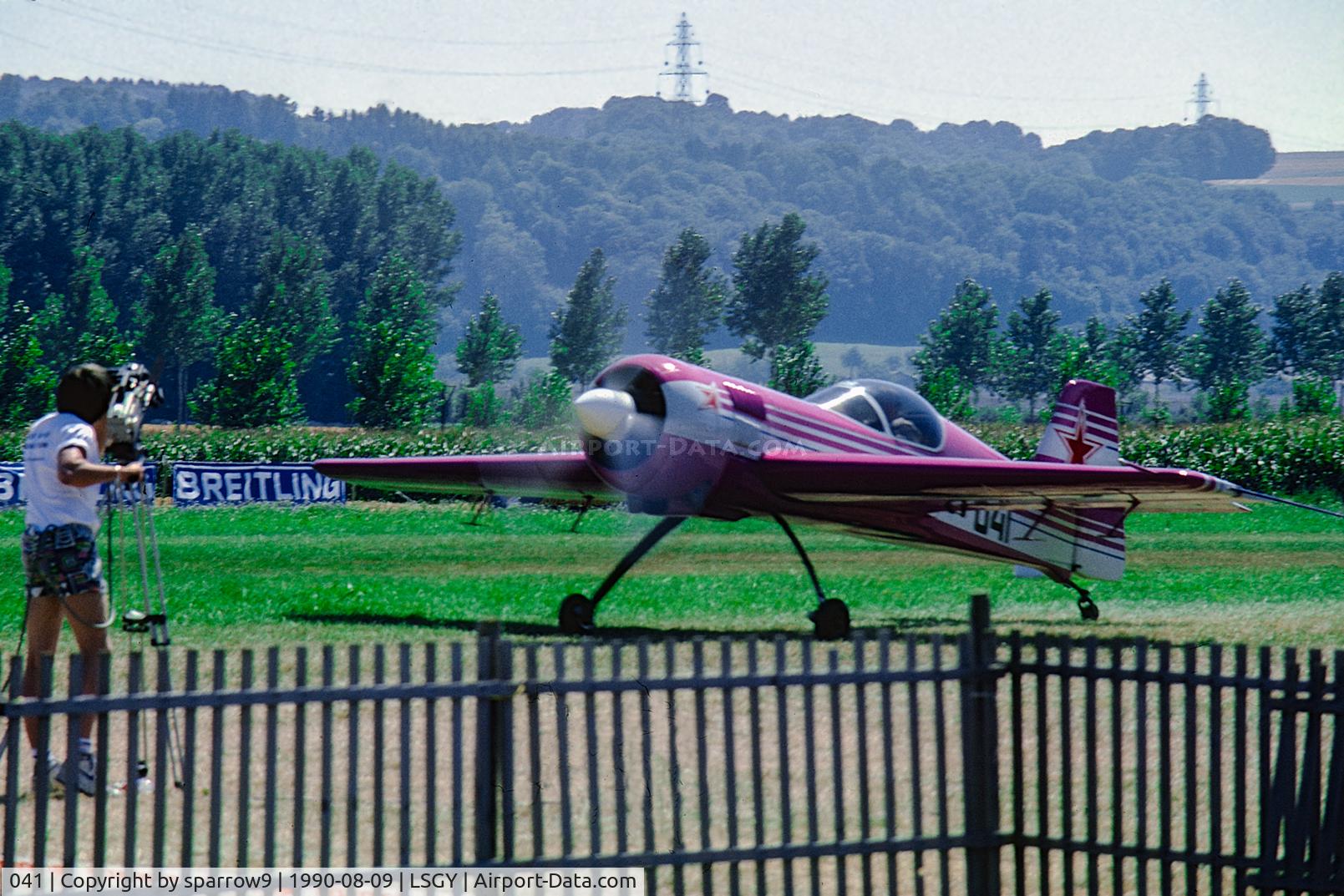 041, Sukhoi Su-26 C/N not found, World Aerobatic Championship Yverdon. Scanned from a slide.