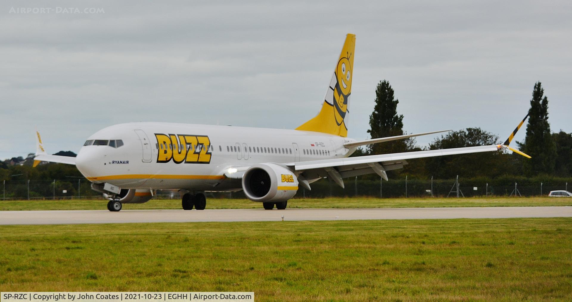 SP-RZC, 2019 Boeing 737-8-200 MAX C/N 62315, Turning to backtrack on 26