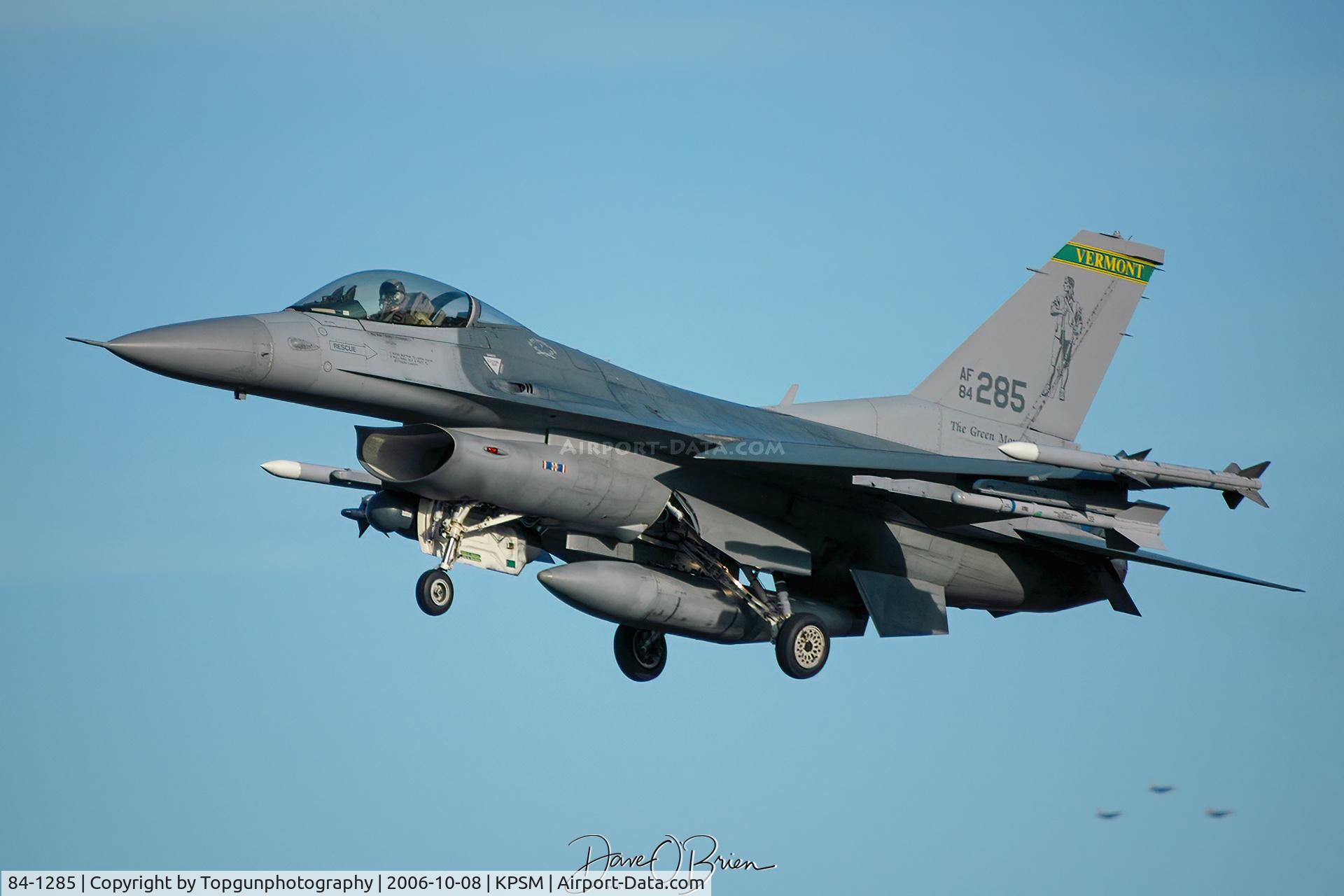 84-1285, 1984 General Dynamics F-16C Block 25A C/N 5C-122, JAWS22 on short final while FENWAY flight is coming in for the overhead brake.