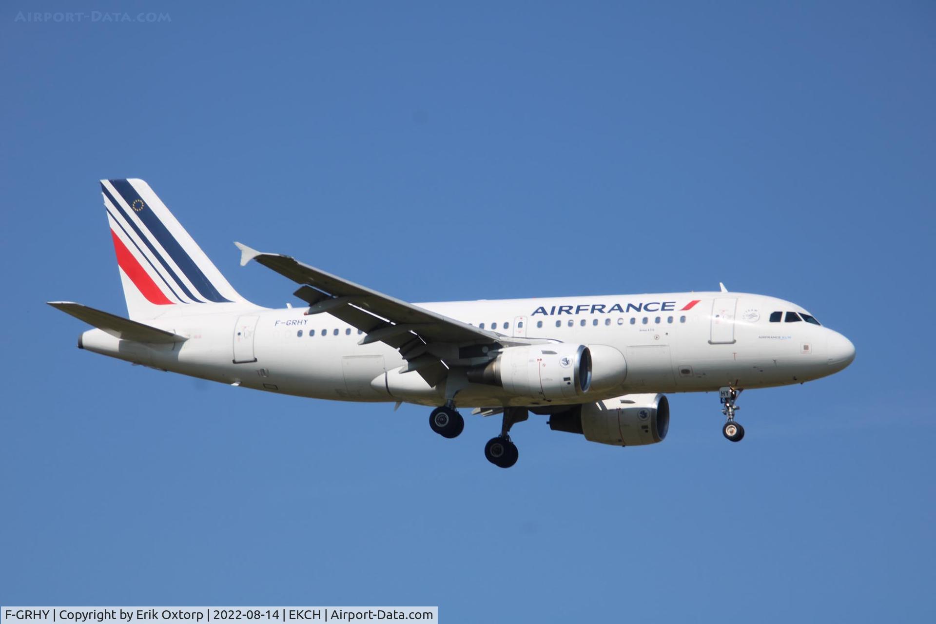 F-GRHY, 2001 Airbus A319-111 C/N 1616, F-GRHY landing rw 04L