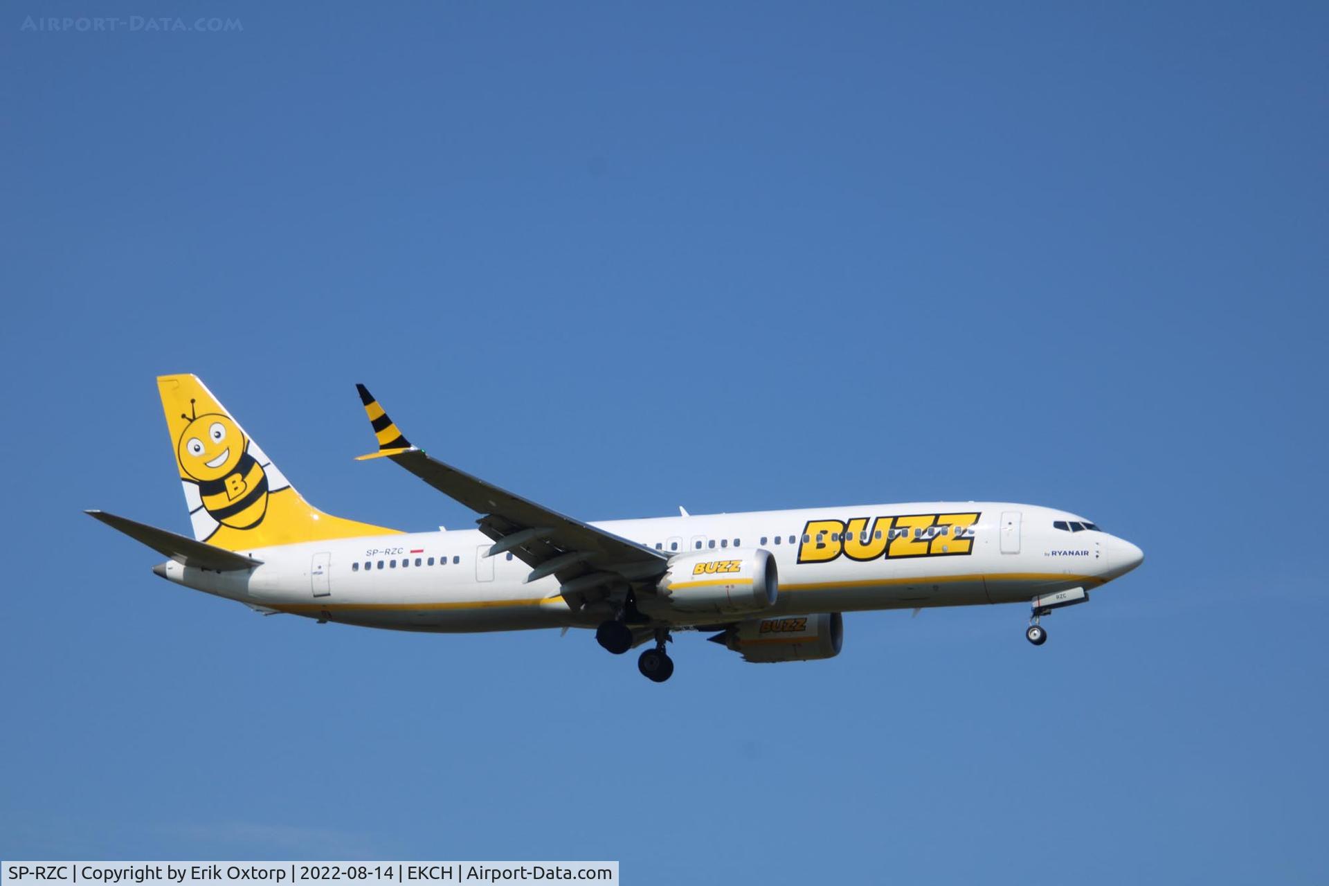 SP-RZC, 2019 Boeing 737-8-200 MAX C/N 62315, SP-RZC landing rw 04L