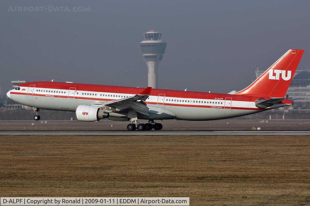 D-ALPF, 2002 Airbus A330-223 C/N 476, at muc