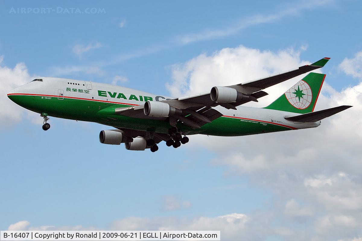 B-16407, 1995 Boeing 747-45E(BDSF) C/N 27899, at lhr