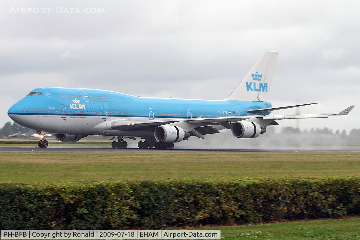 PH-BFB, 1989 Boeing 747-406 C/N 24000, at spl