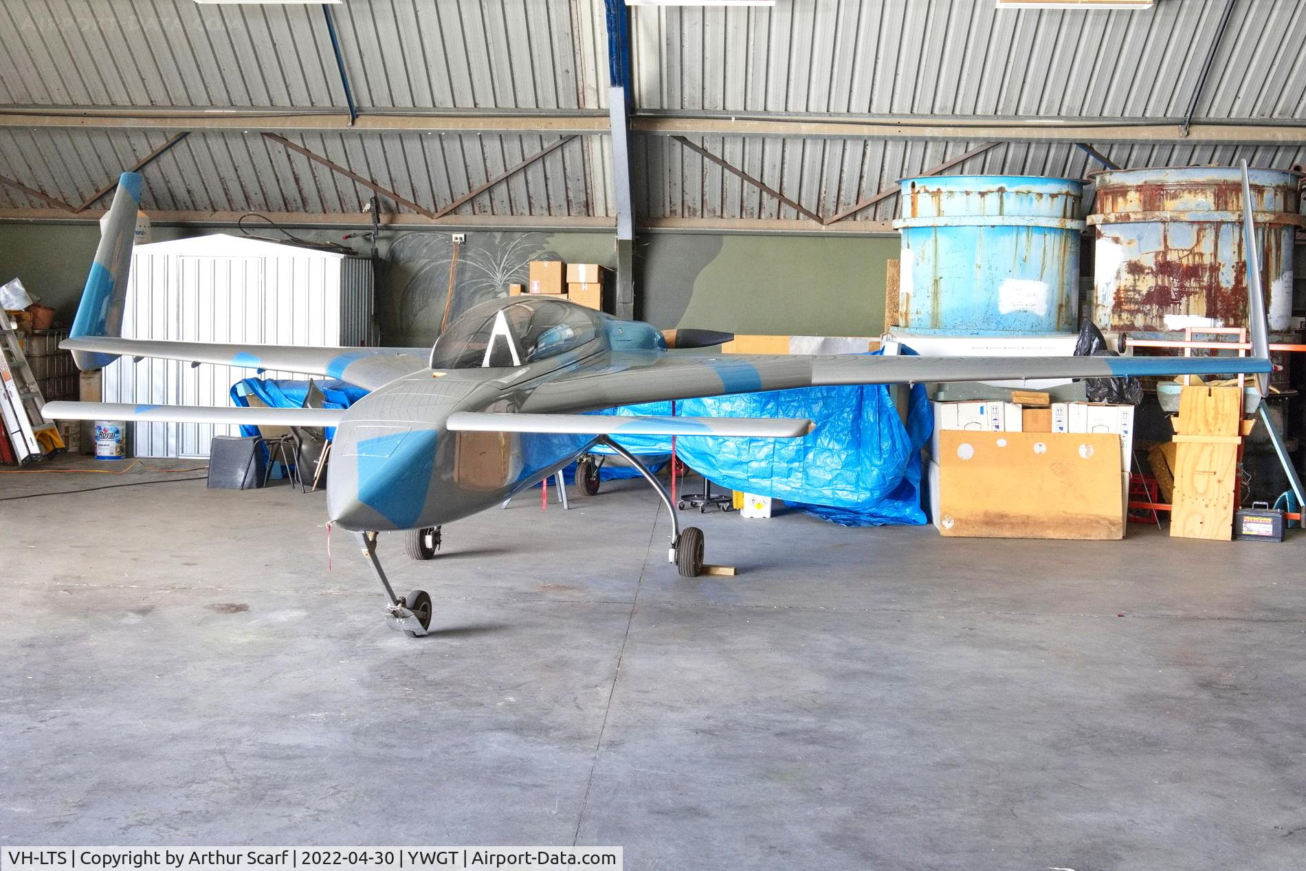 VH-LTS, 1992 Rutan Long-EZ C/N W119, AAAA Fly in Wangaratta April/May 2022