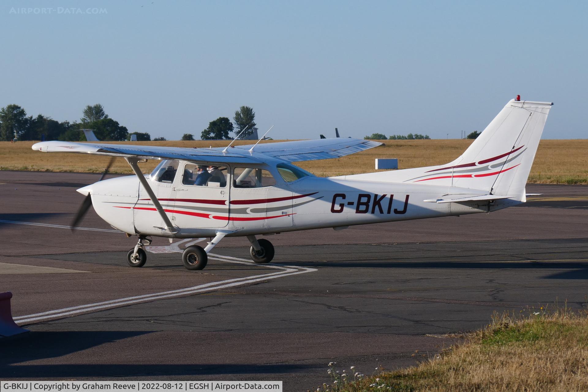 G-BKIJ, 1972 Reims F172M Skyhawk Skyhawk C/N 0920, Just landed at Norwich.