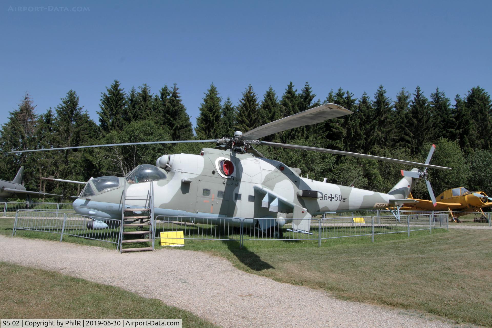 95 02, Mil Mi-14PL Haze A C/N B4002, 95+02 (618 NVA) 1974 Mil Mi-14L GAF ex NVA Hermeskeil