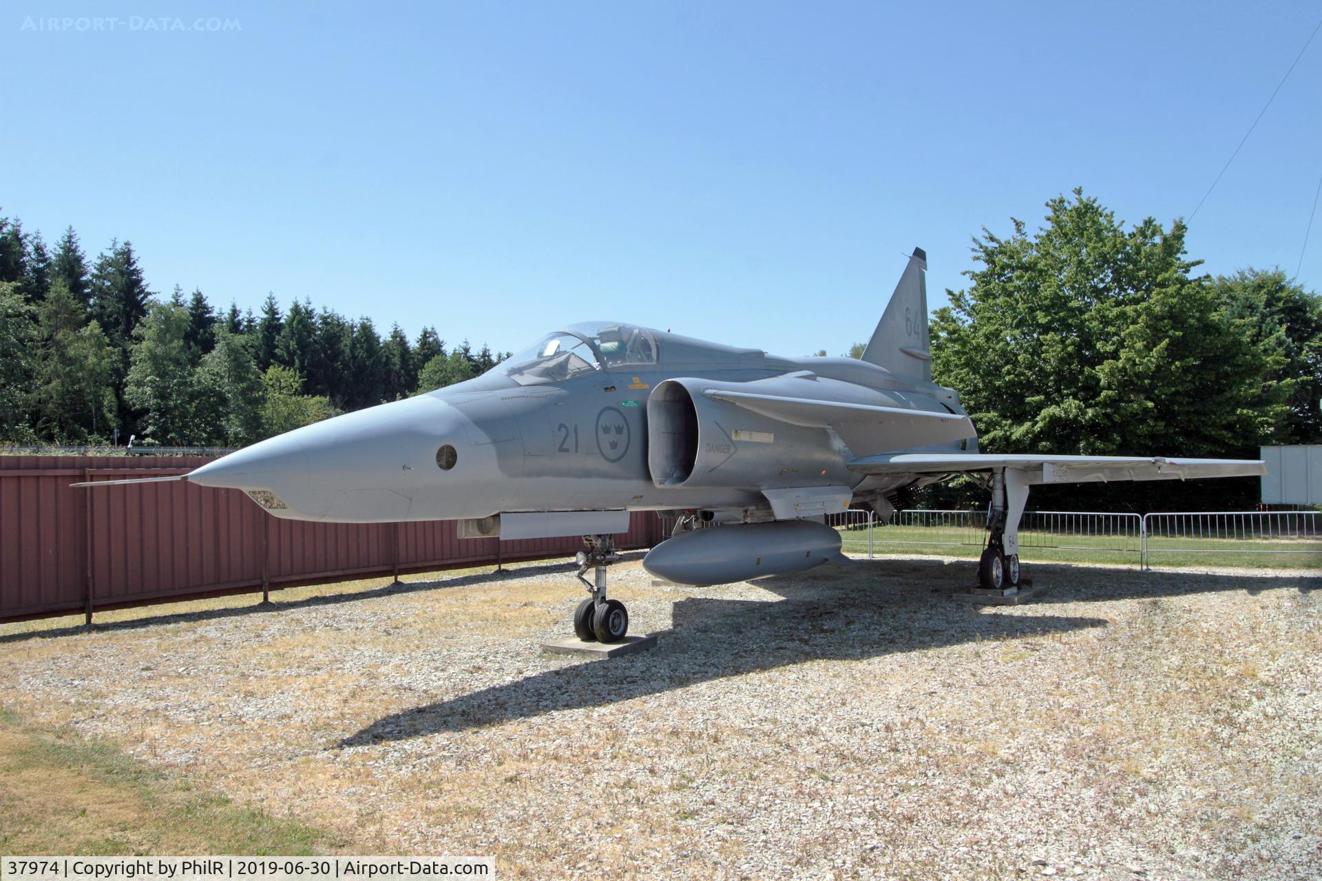 37974, Saab AJSF 37 Viggen C/N 37974, 37974 '64' Saab AJSF-37 Viggen Seedish Air Force Hermeskeil
