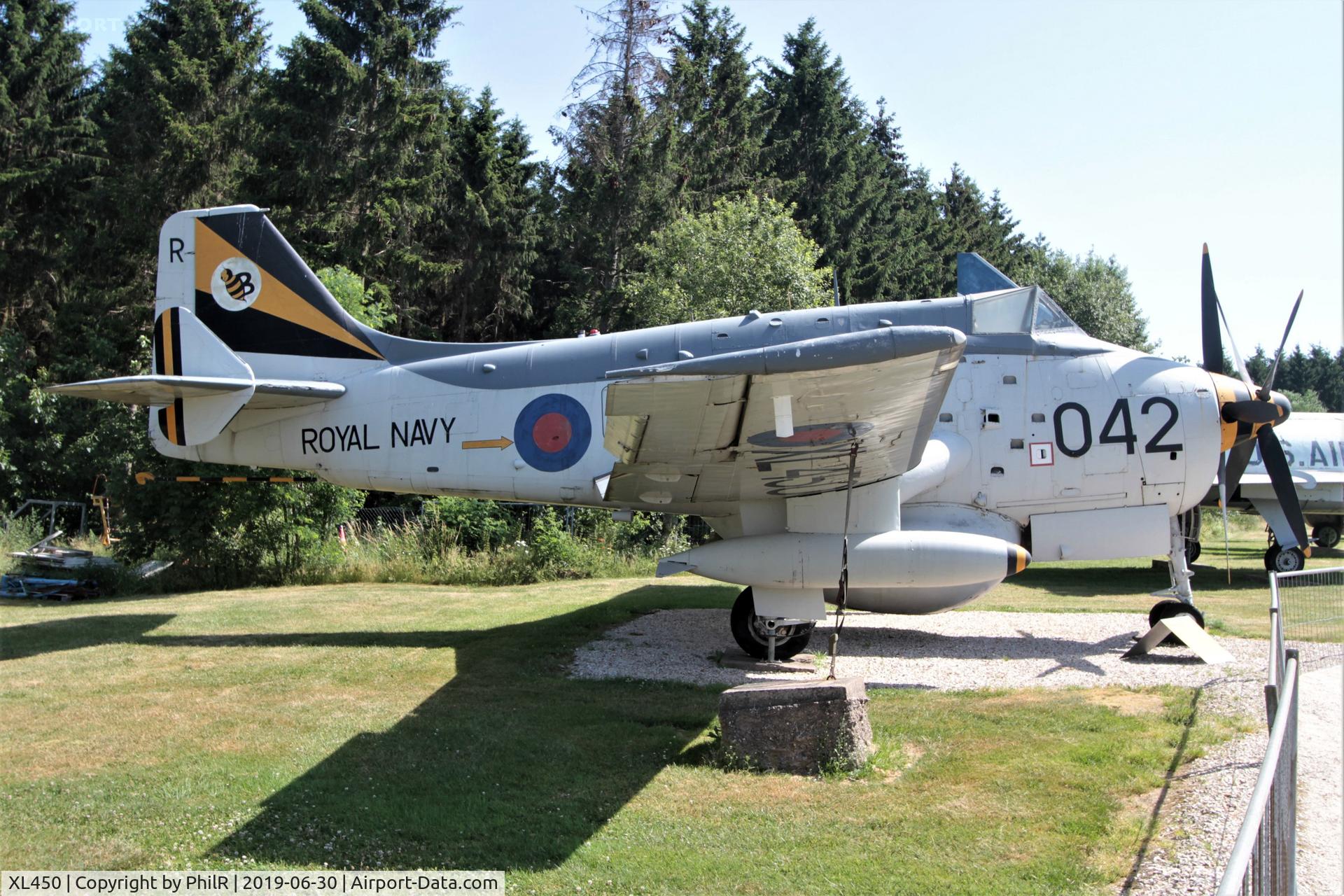XL450, 1958 Fairey Gannet AEW.3 C/N F9433, XL450 1958 Fairey Gannet AEW3 Royal Navy Hermeskeil