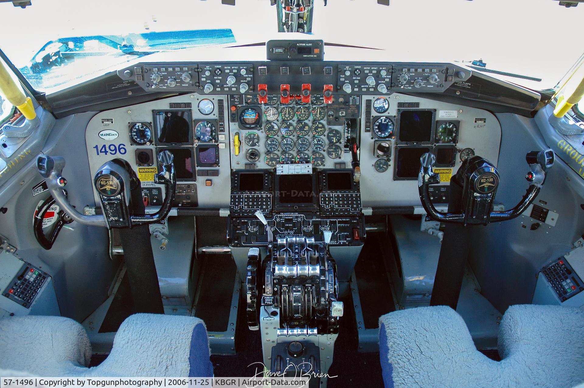 57-1496, 1957 Boeing KC-135E Stratotanker C/N 17567, cockpit of KC-135E