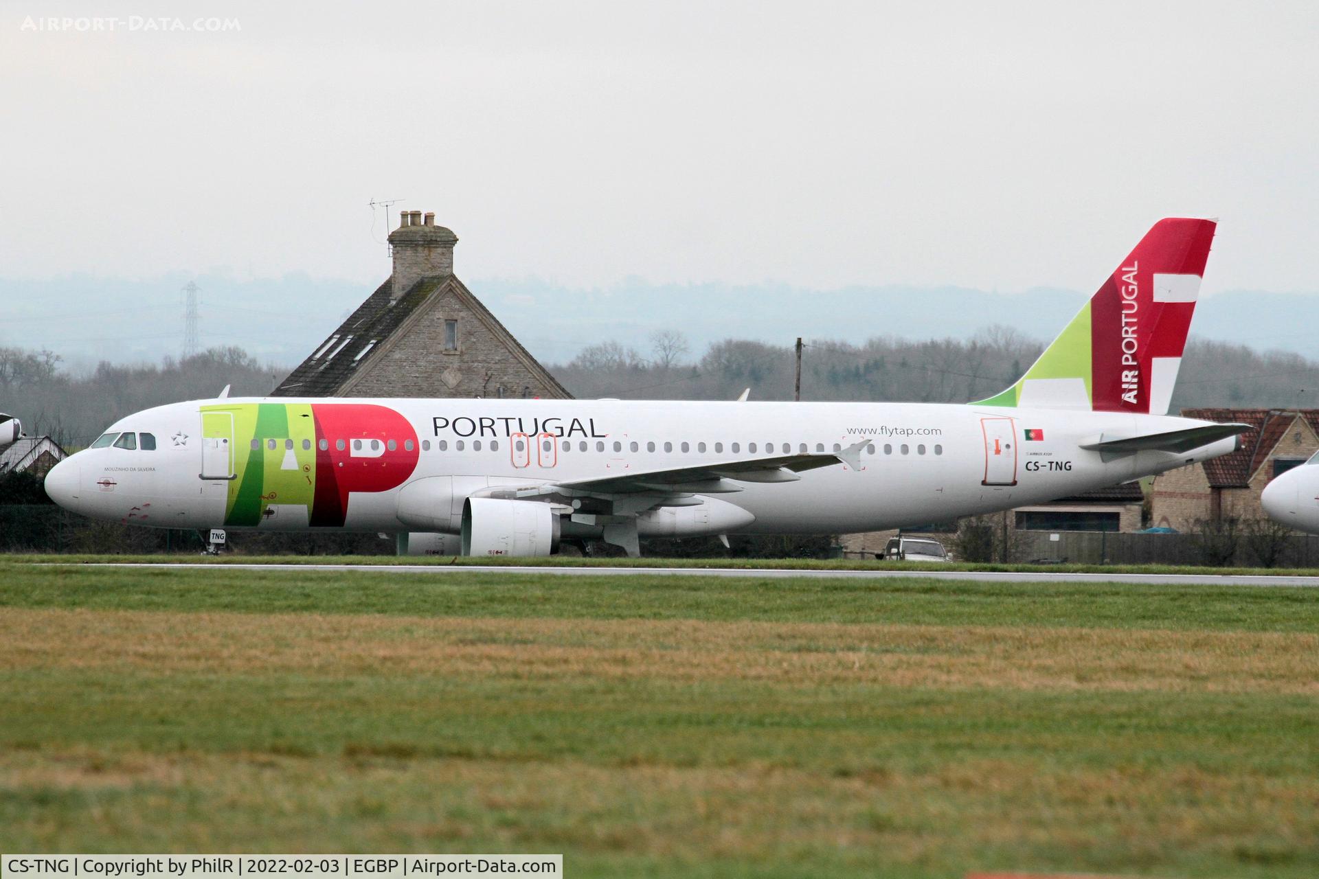 CS-TNG, 1998 Airbus A320-214 C/N 945, CS-TNG 1999 Airbus A320-200 TAP Kemble