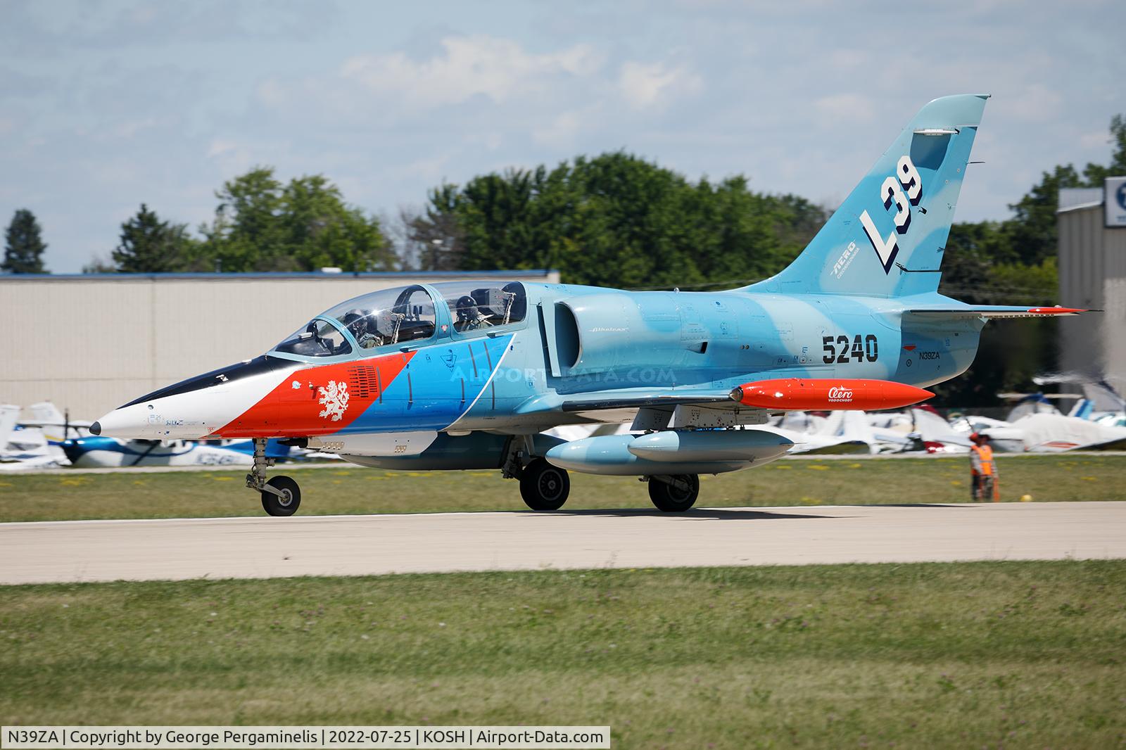 N39ZA, Aero L-39ZA Albatros C/N 5240, Oshkosh 2022.