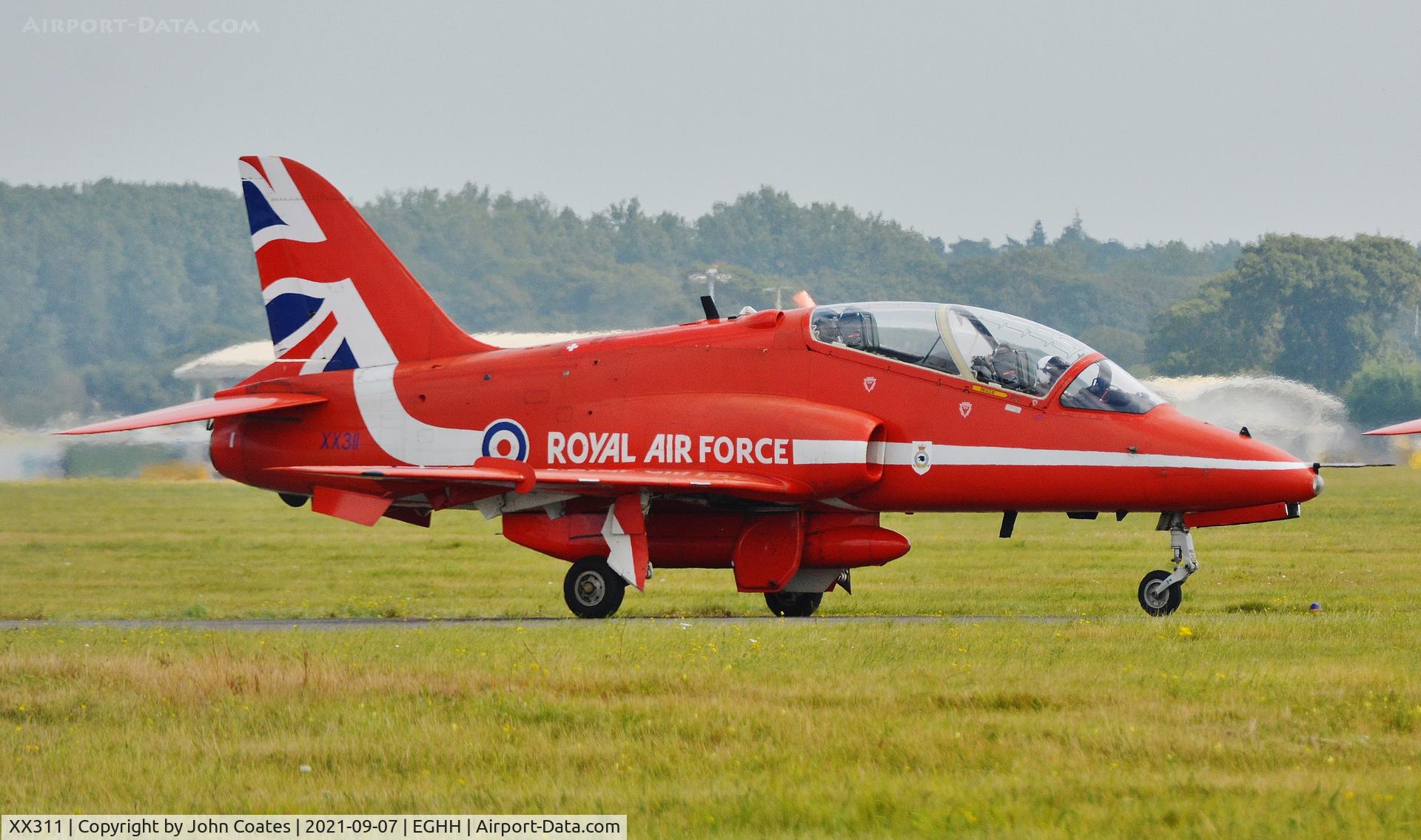 XX311, 1980 Hawker Siddeley Hawk T.1 C/N 147/312136, Taxiing out  to display