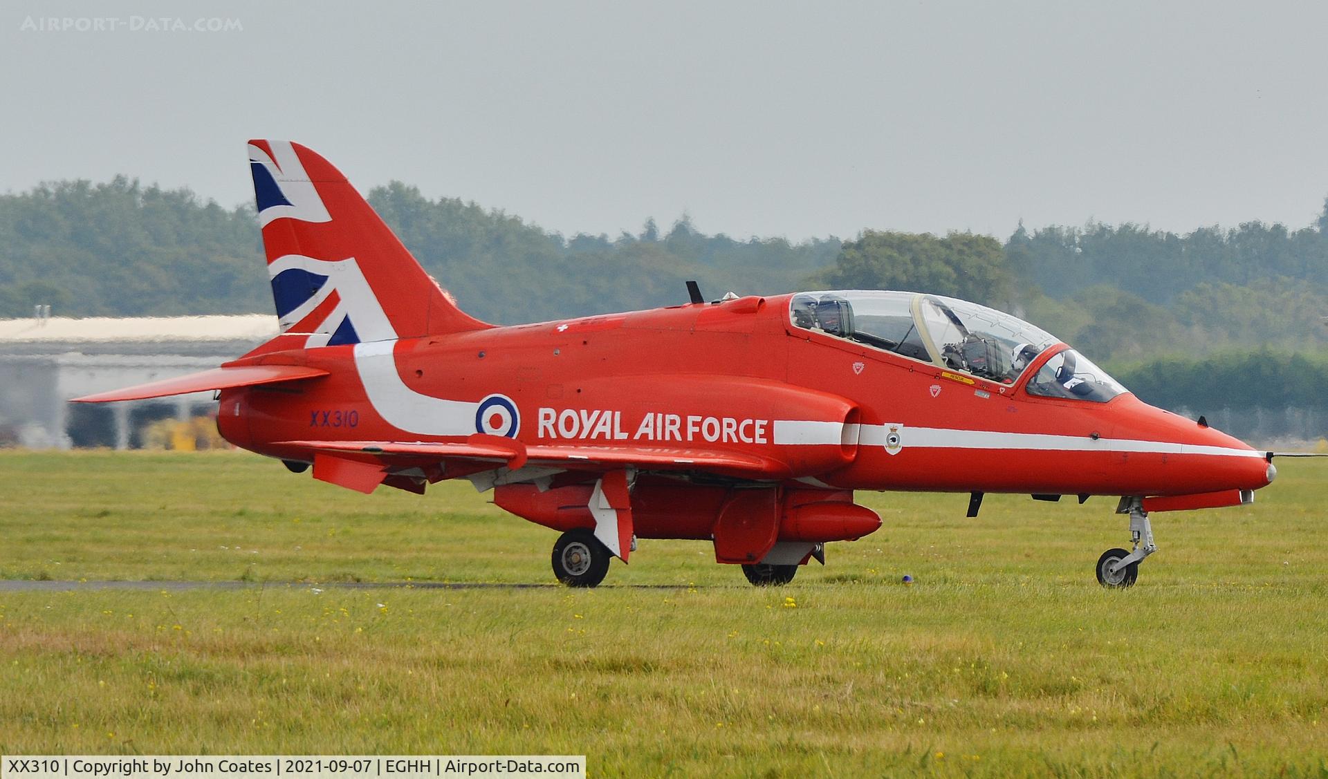 XX310, 1980 Hawker Siddeley Hawk T.1W C/N 145/312135, Taxiing out to display