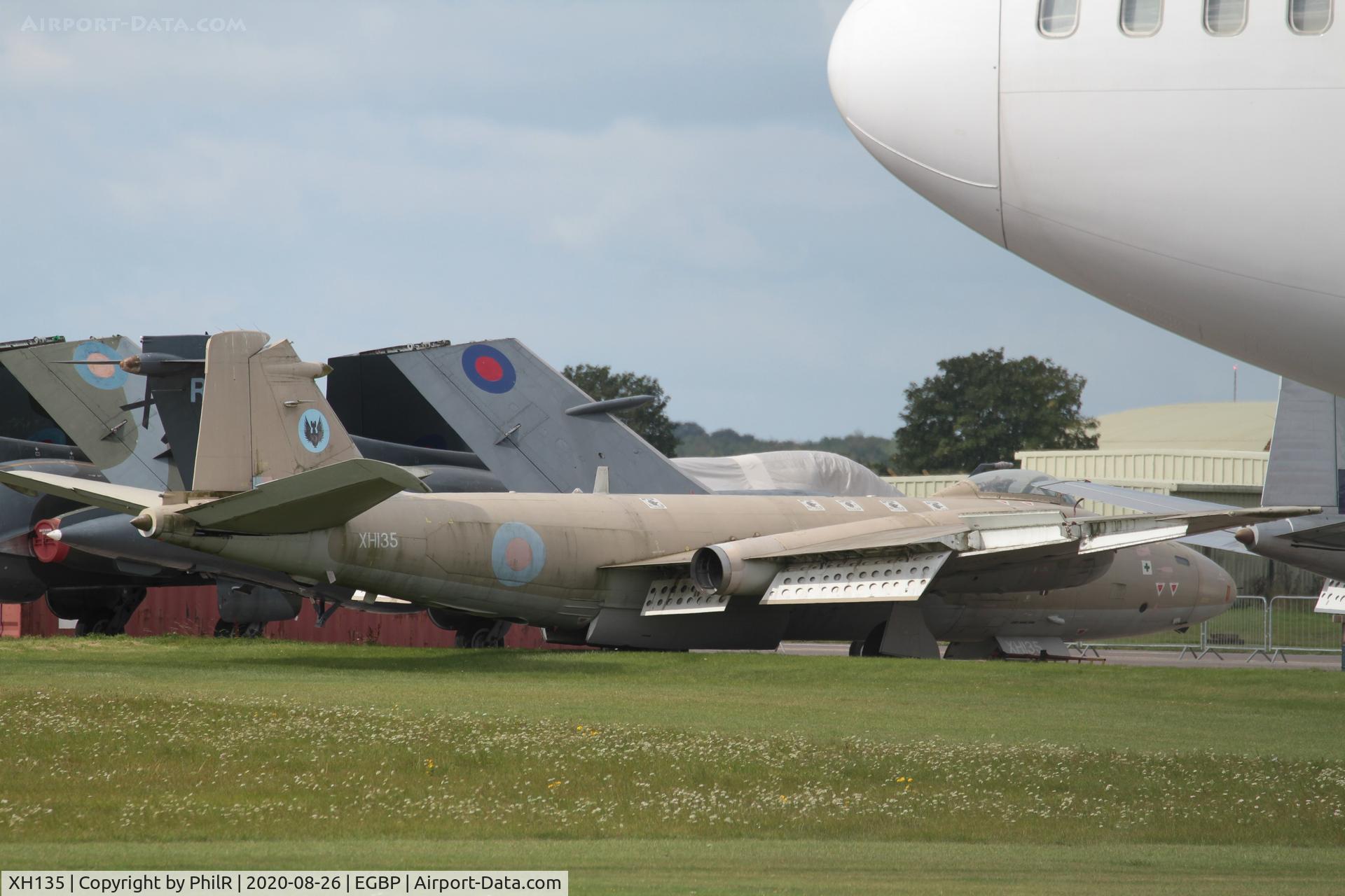 XH135, 1959 English Electric Canberra PR.9 C/N SH1725, XH135 1959 EE Canberra PR9 Kemble