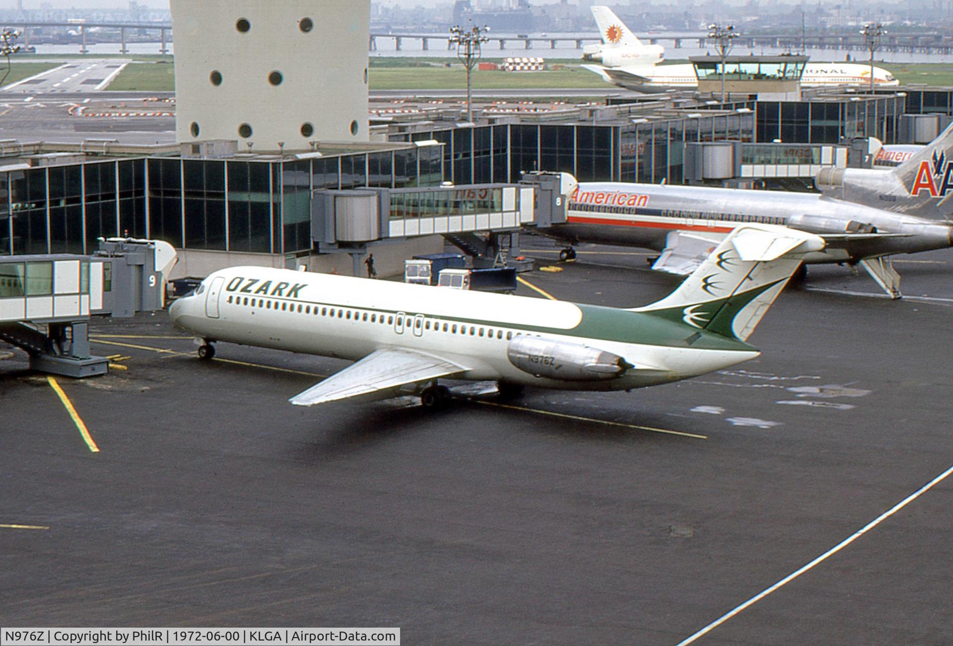 N976Z, 1968 Douglas DC-9-31 C/N 47248, Ozark 1968 DC9-30 N976Z LGA
