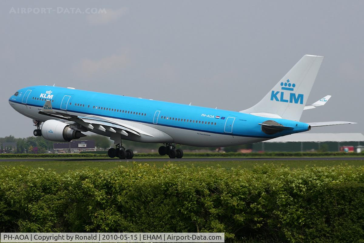 PH-AOA, 2005 Airbus A330-203 C/N 682, at spl