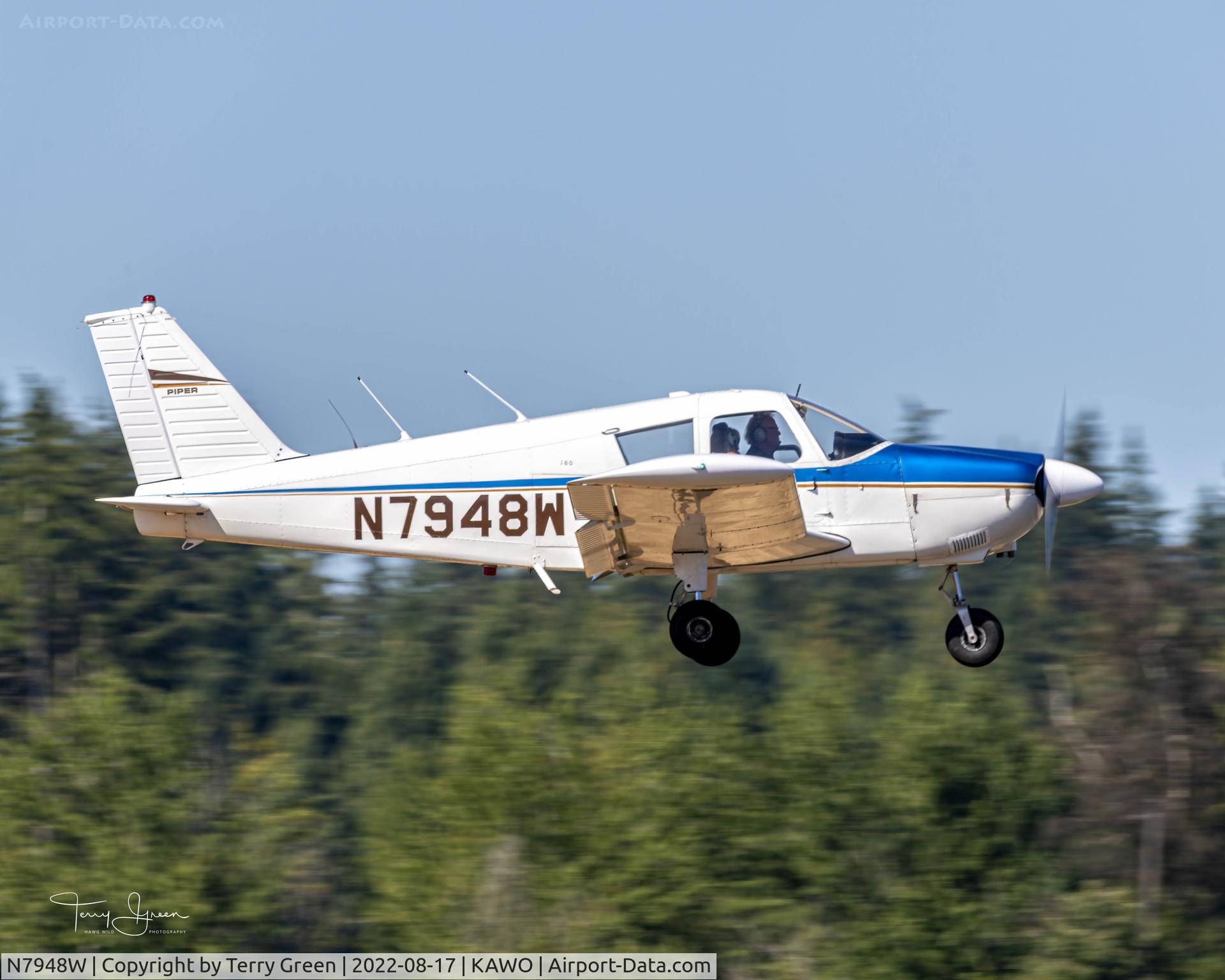 N7948W, 1964 Piper PA-28-180 C/N 28-1992, KAWO