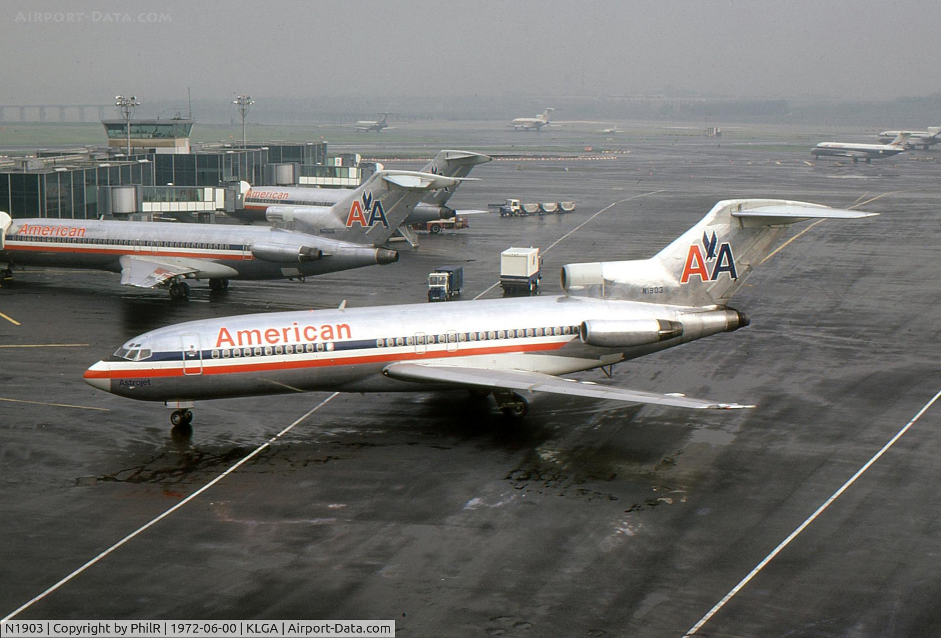 N1903, 1966 Boeing 727-023 C/N 19132, American Airlines 1966 B727-023 N1903 LGA