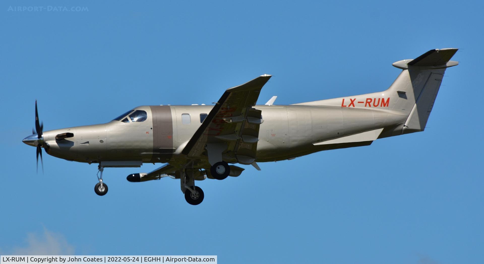 LX-RUM, 2021 Pilatus PC-12 NGX C/N 2145, Final approach to 26