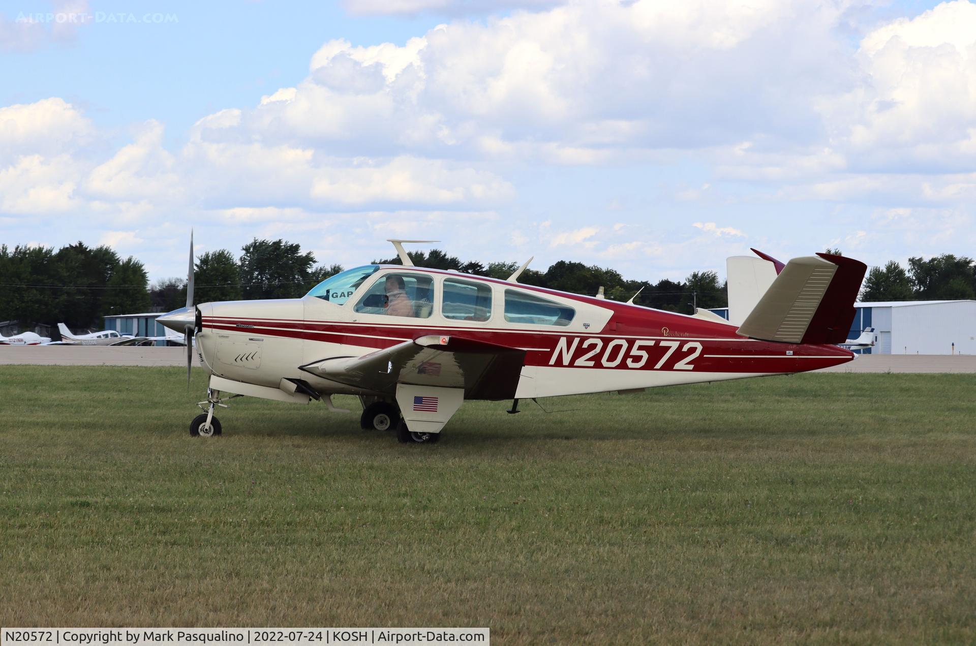N20572, 1979 Beech V35B Bonanza C/N D-10247, Beech V35B