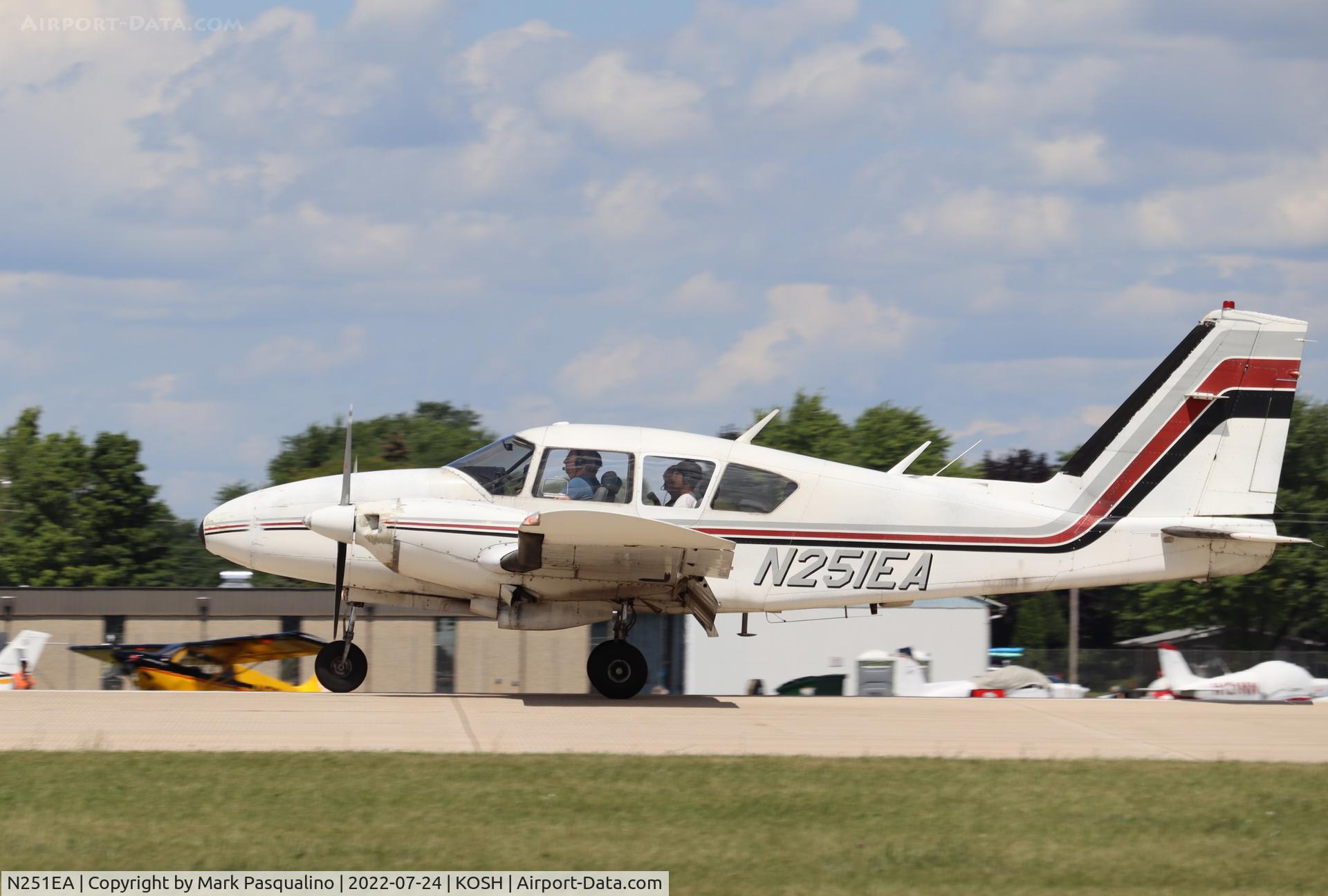 N251EA, 1969 Piper PA-23-250 C/N 27-4238, Piper PA-23-250